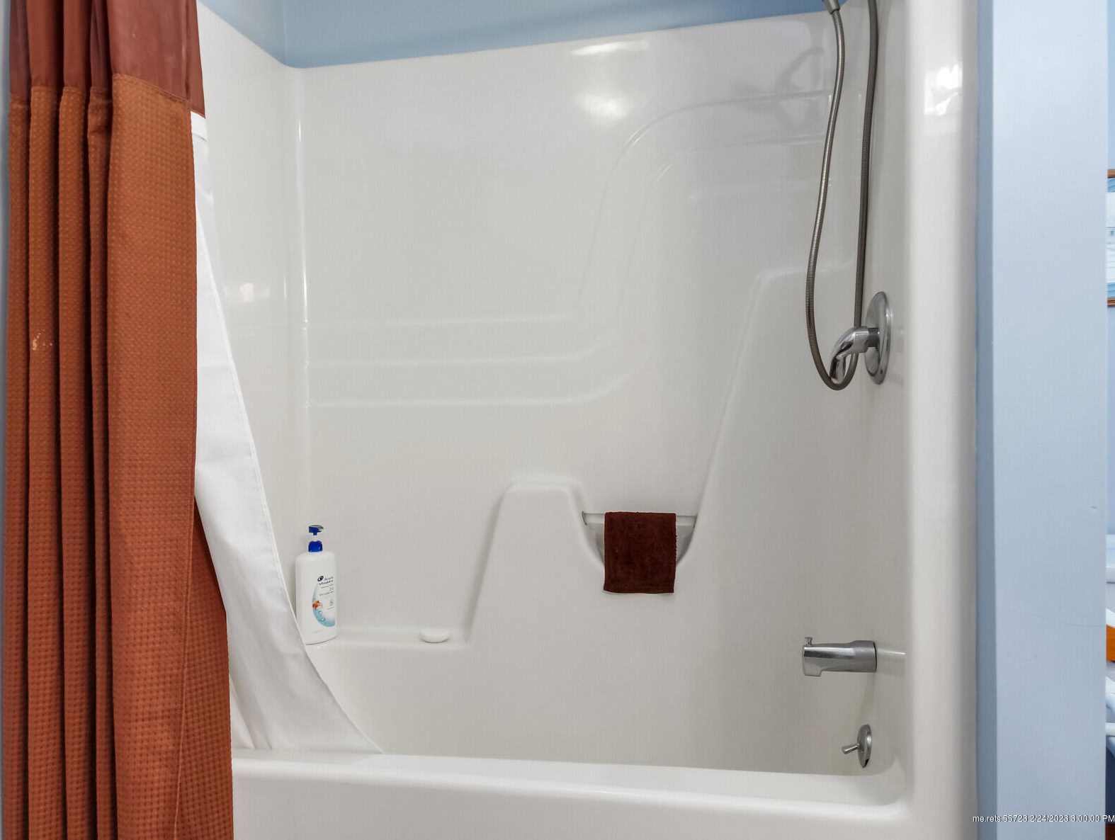 2 Whisperwood Dr, Waterville ME  04901-0822 exterior