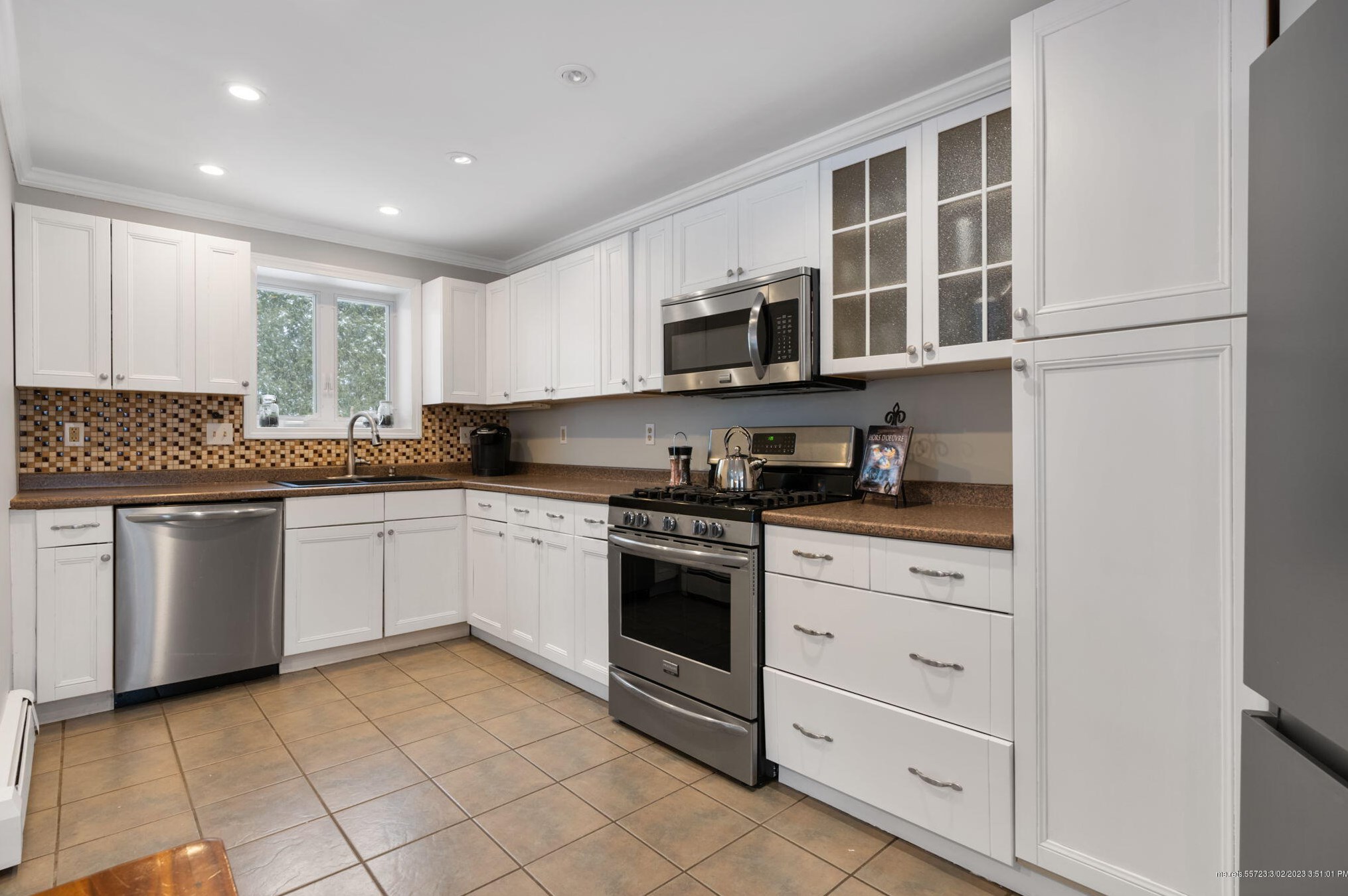 81 Clifford St, Portland ME  04106-3664 exterior