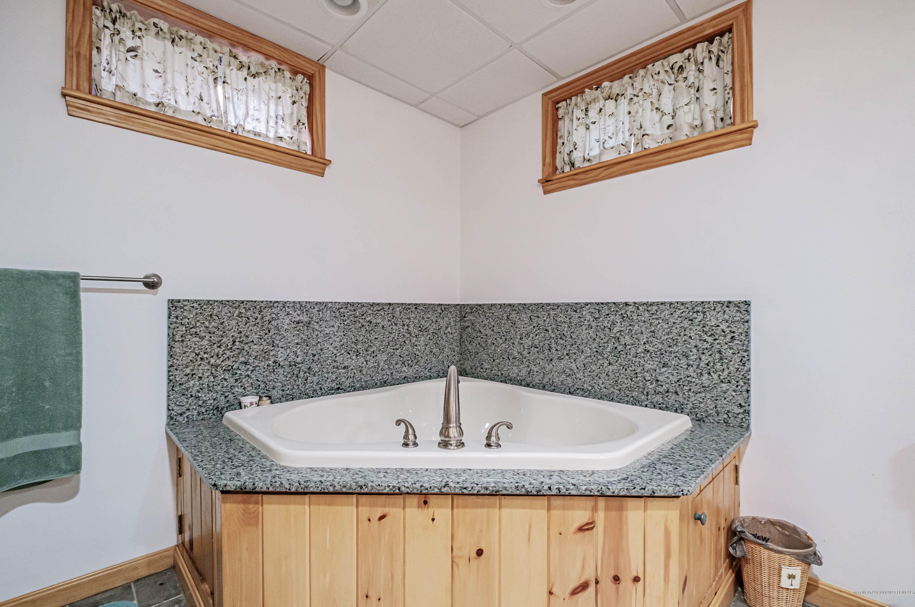 12 Island Dr, Windham ME  04062-5479 exterior