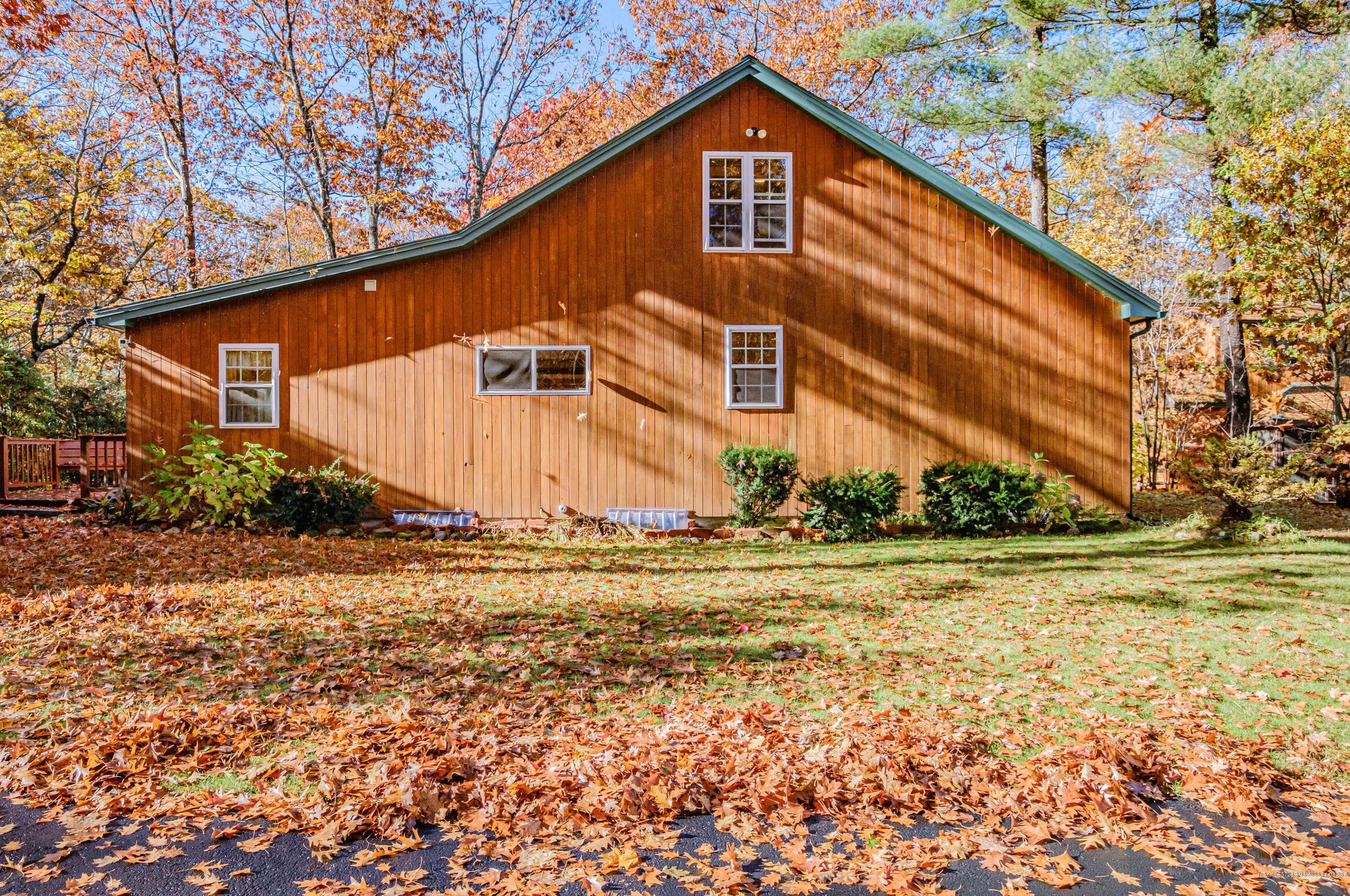 12 Island Dr, Windham ME  04062-5479 exterior