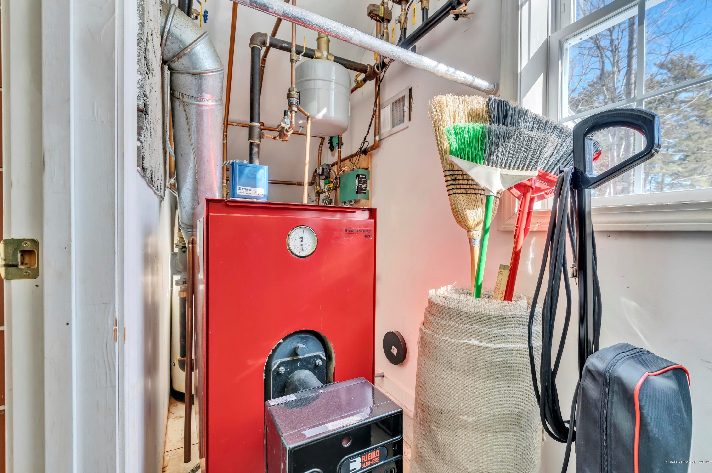 35 Spear Ave, Windham ME  04062-5621 exterior