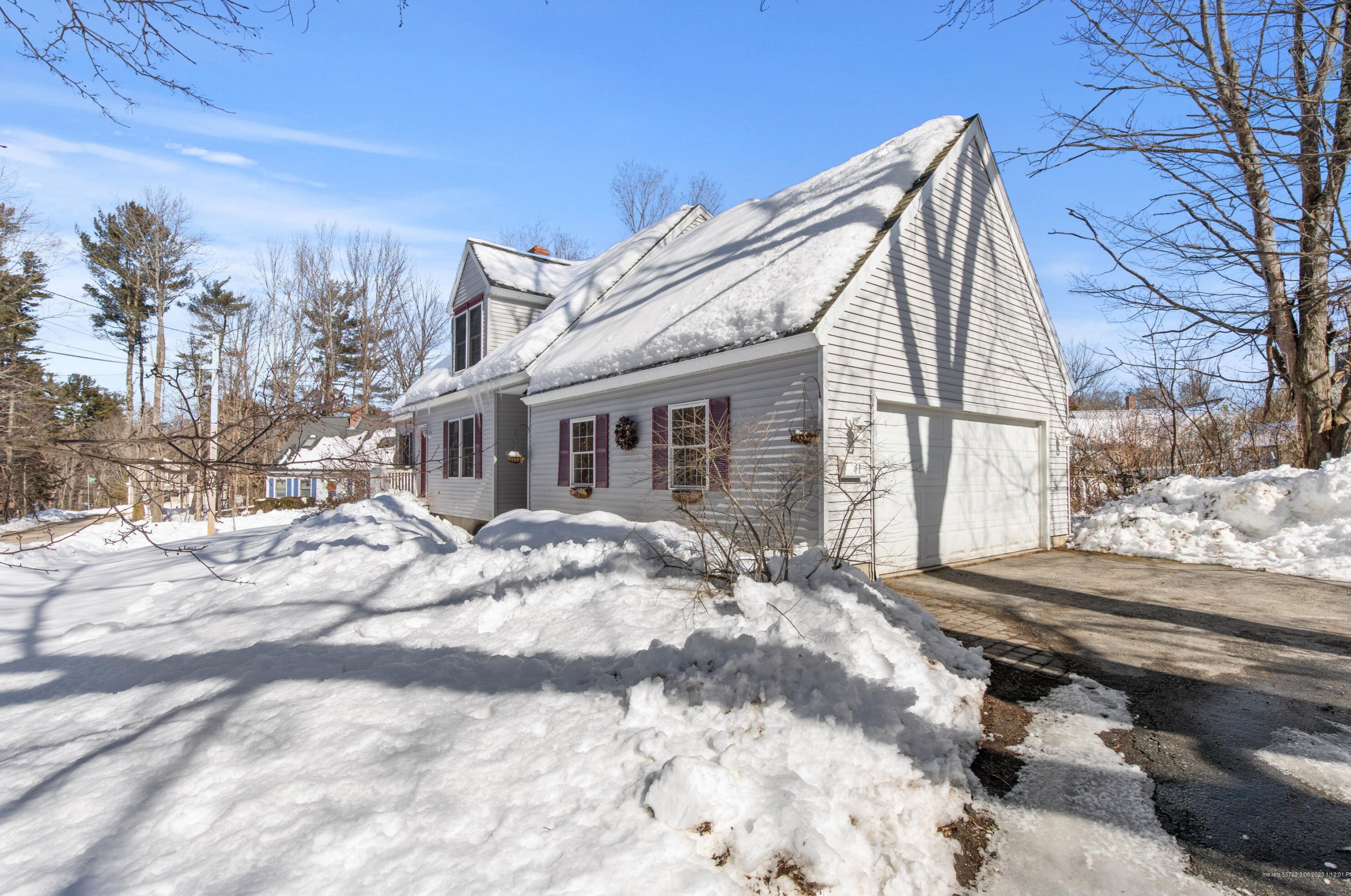 41 Water St, Gorham ME  04038-1021 exterior
