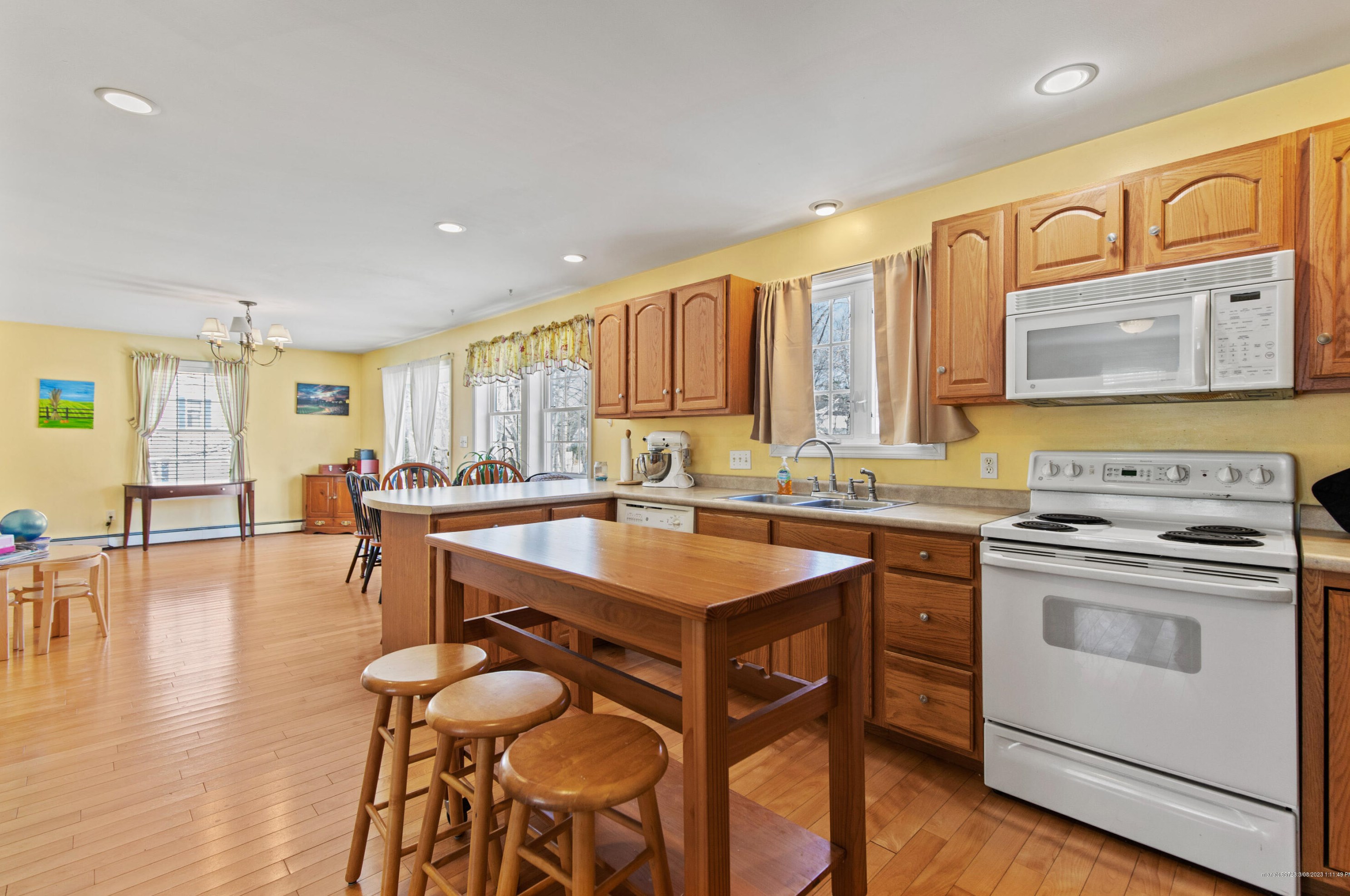 41 Water St, Gorham ME  04038-1021 exterior