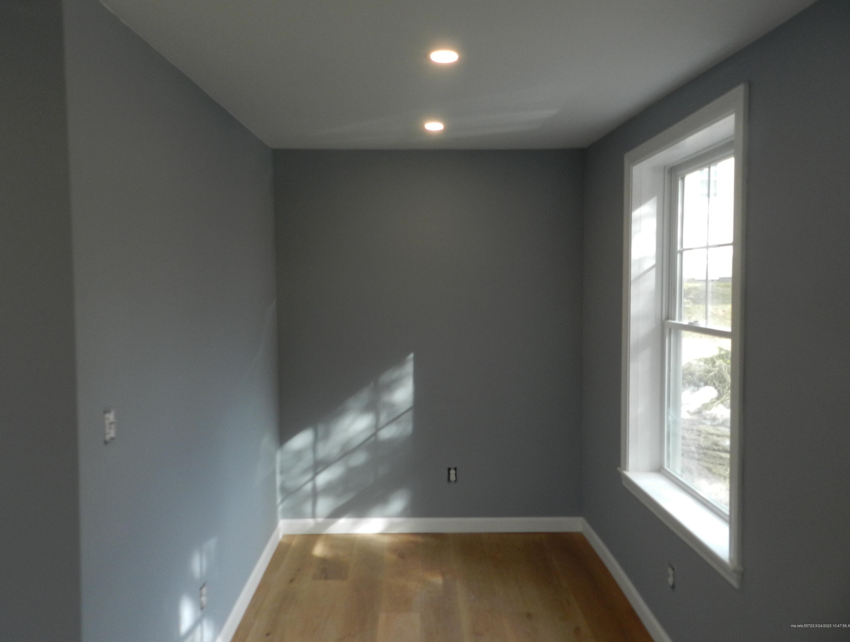 8 Mechanic St, Windham ME  04062-4216 exterior