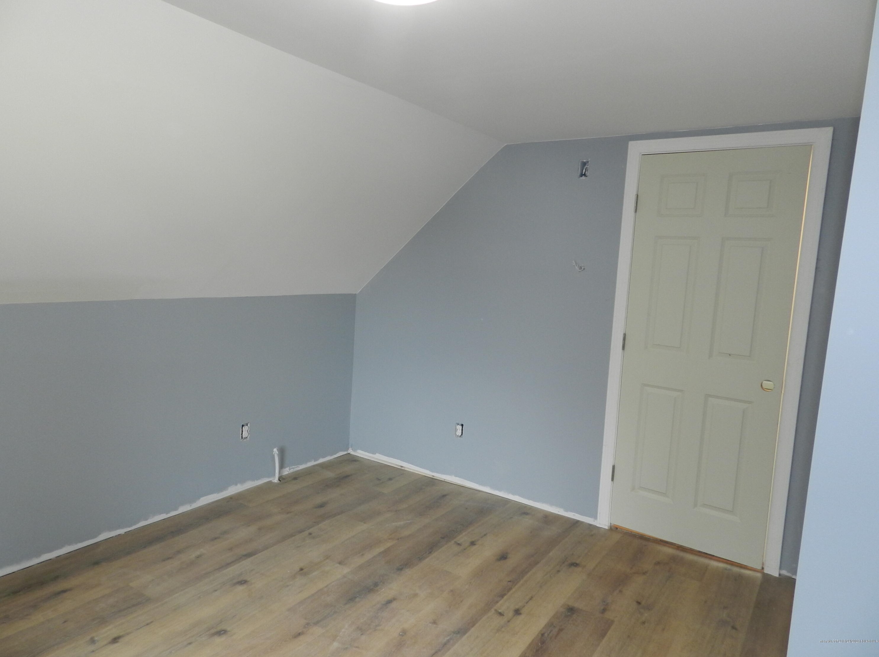 8 Mechanic St, Windham ME  04062-4216 exterior