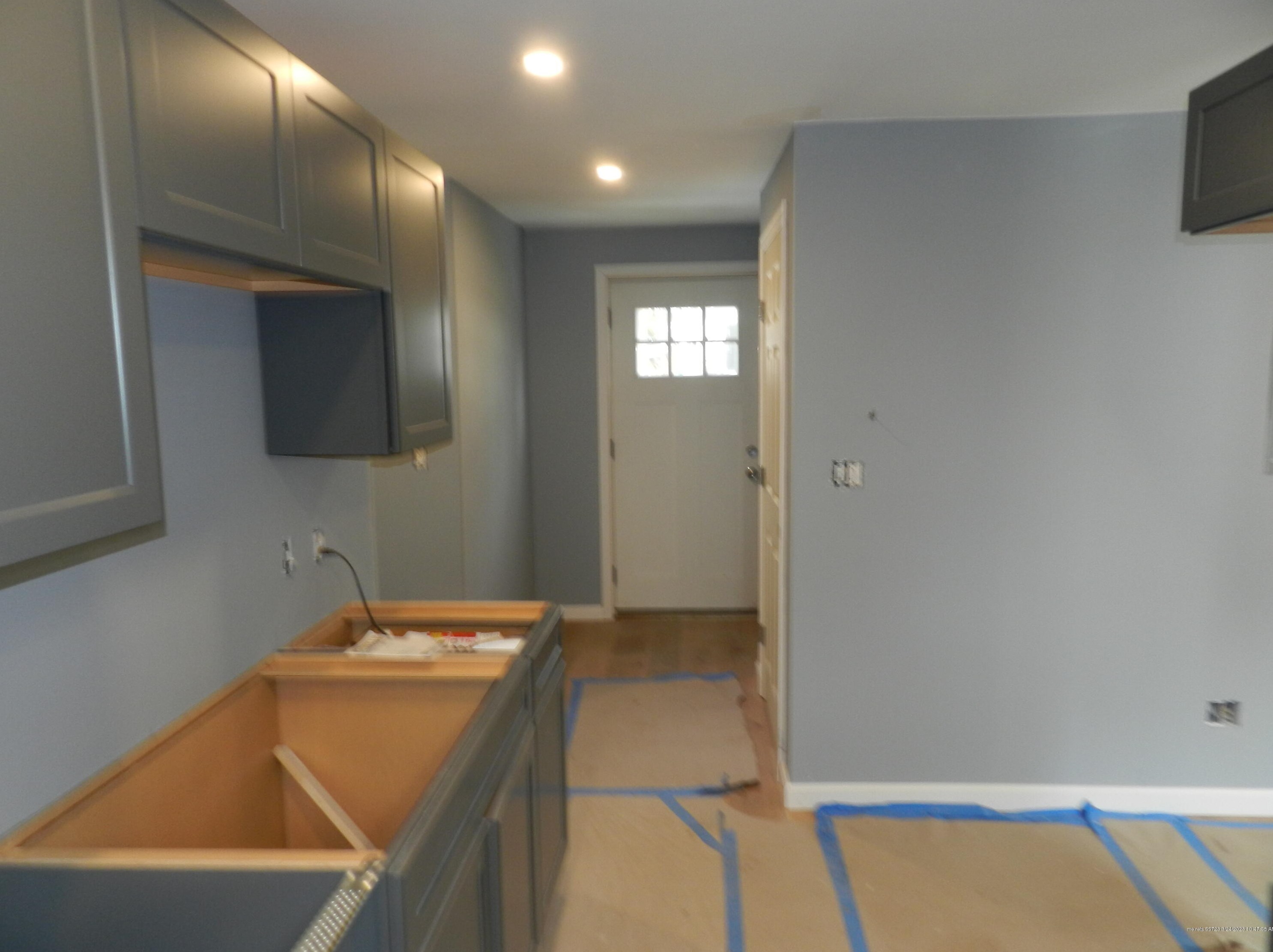 8 Mechanic St, Windham ME  04062-4216 exterior