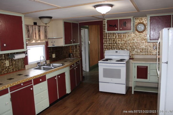 29 Wilson St, Starks ME  04911-3356 exterior