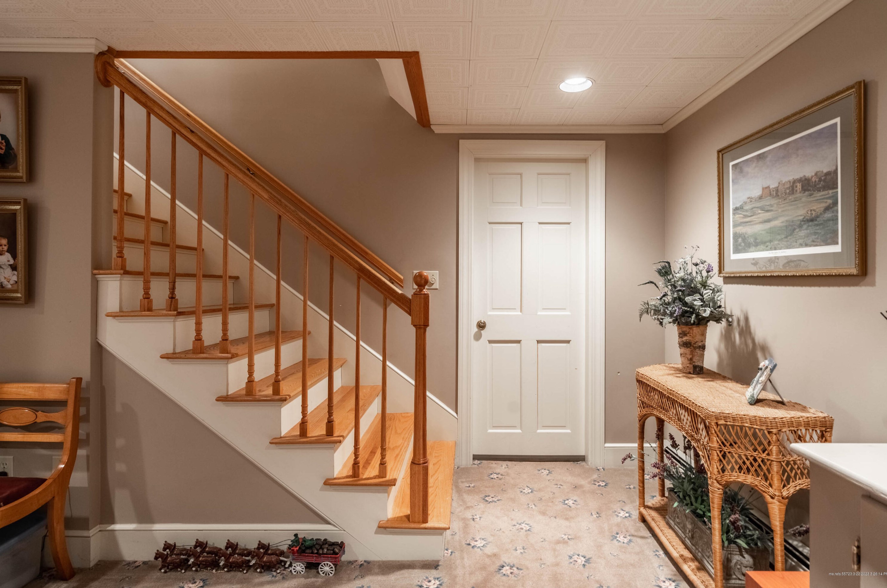 8 Flintlock Ln, Portland ME  04105-2536 exterior