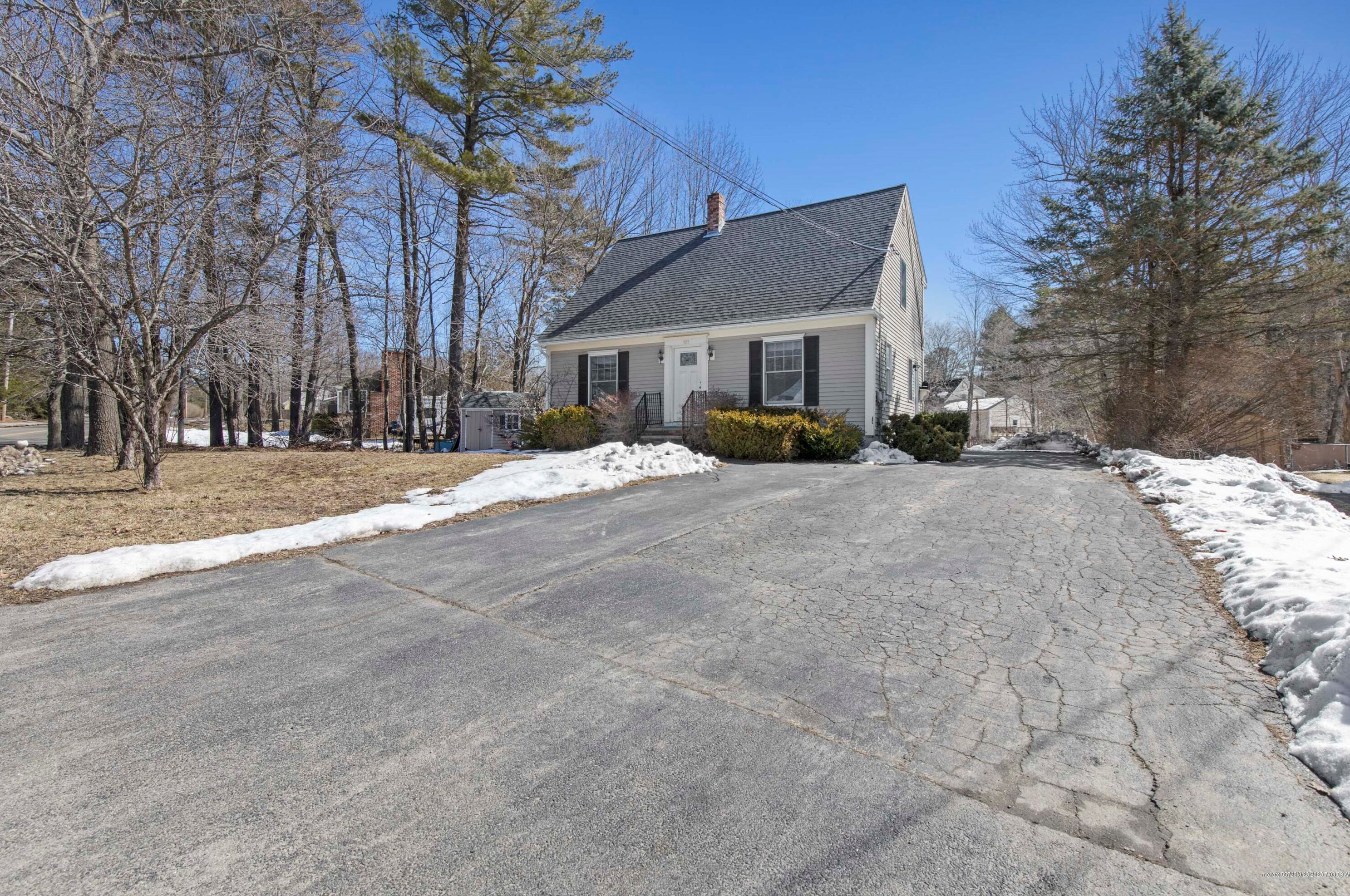 737 Allen Ave, Portland ME  04103-3705 exterior