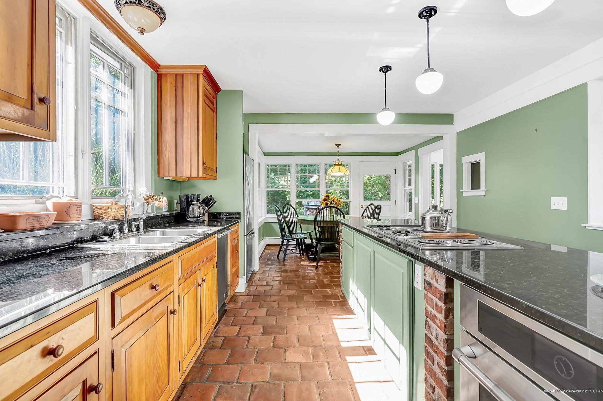 1 Overlook Dr, Gorham ME  04038-2556 exterior