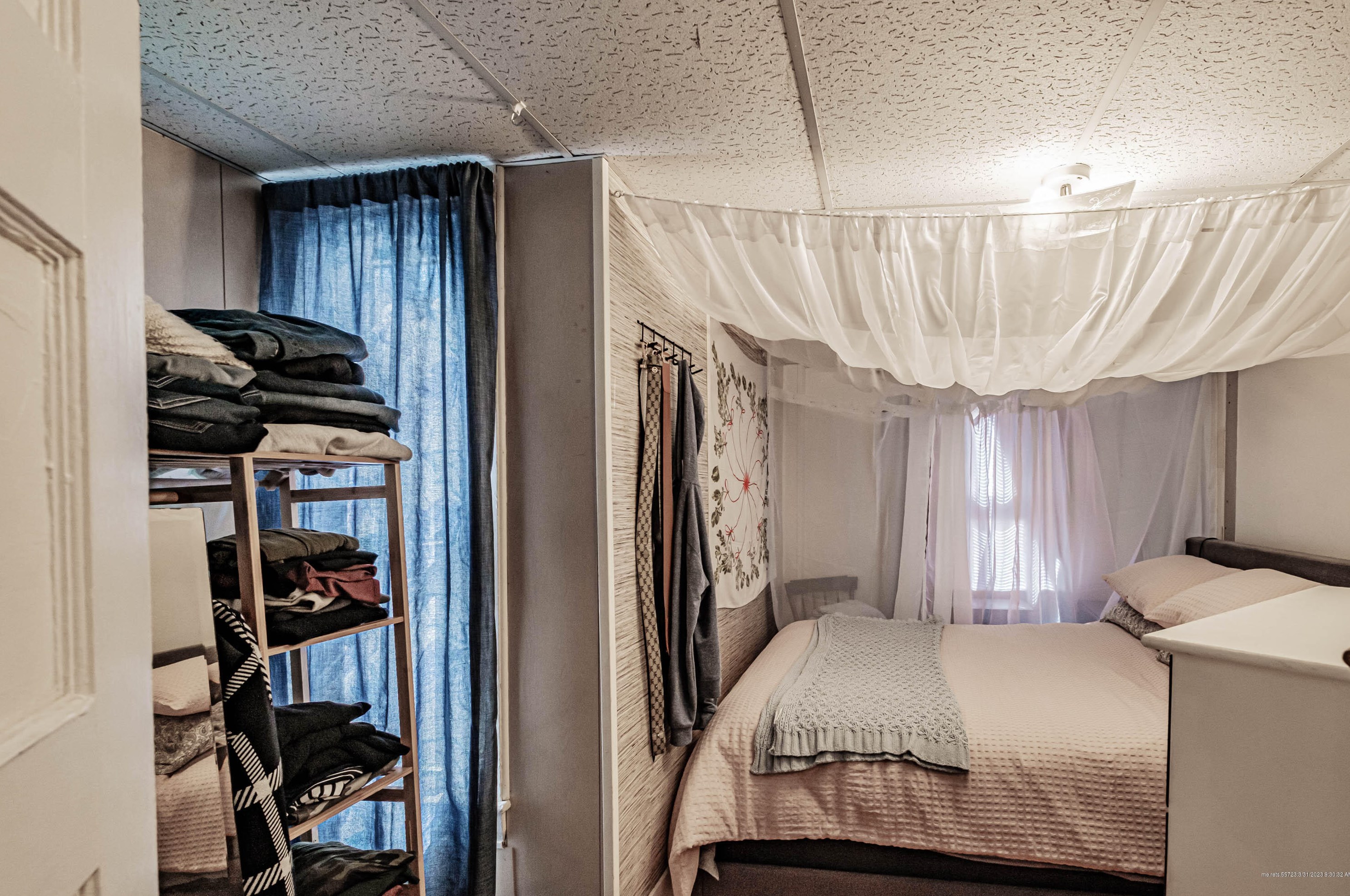 38 Pleasant St, Saco ME 04072-2739 exterior