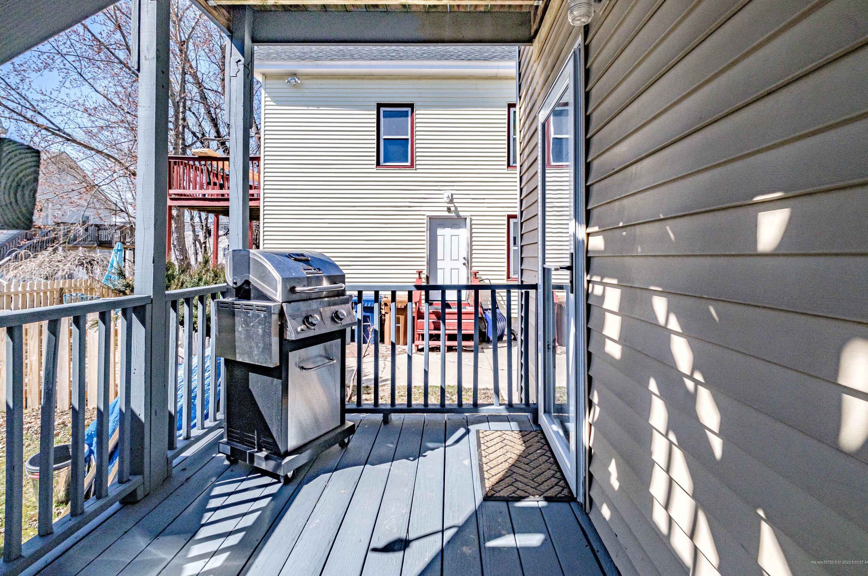 38 Pleasant St, Saco ME 04072-2739 exterior