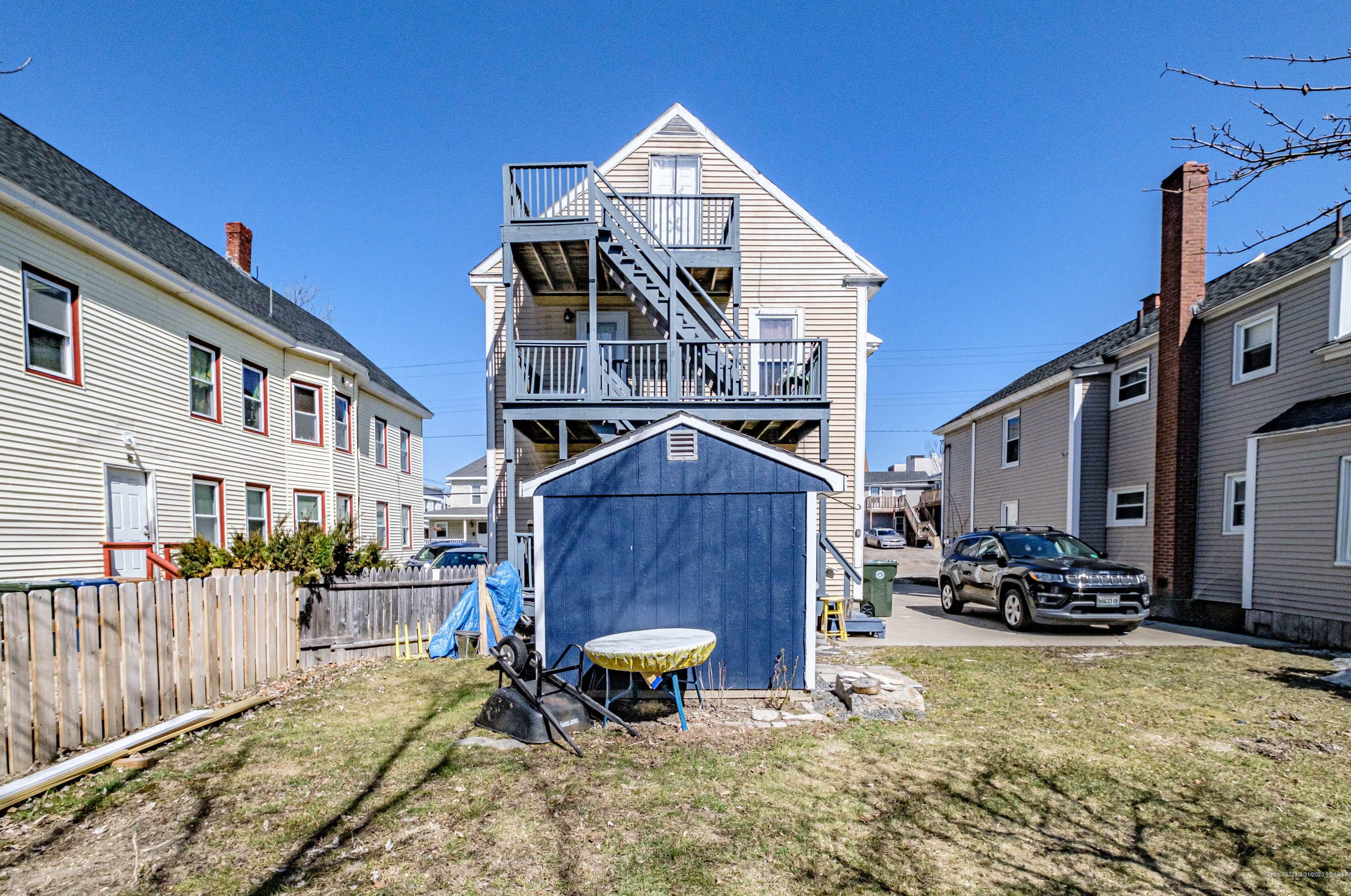 38 Pleasant St, Saco ME 04072-2739 exterior