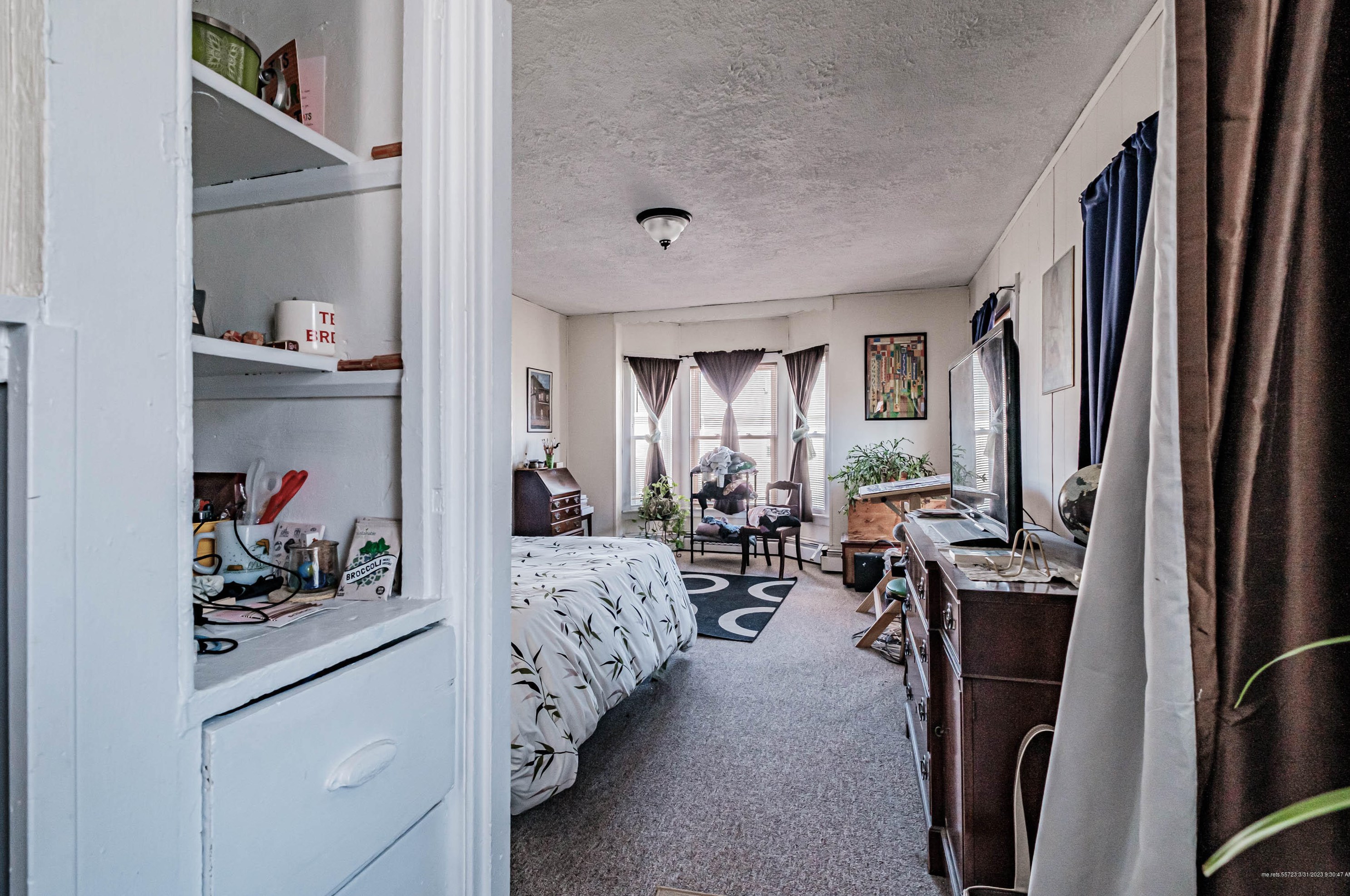 38 Pleasant St, Saco ME 04072-2739 exterior