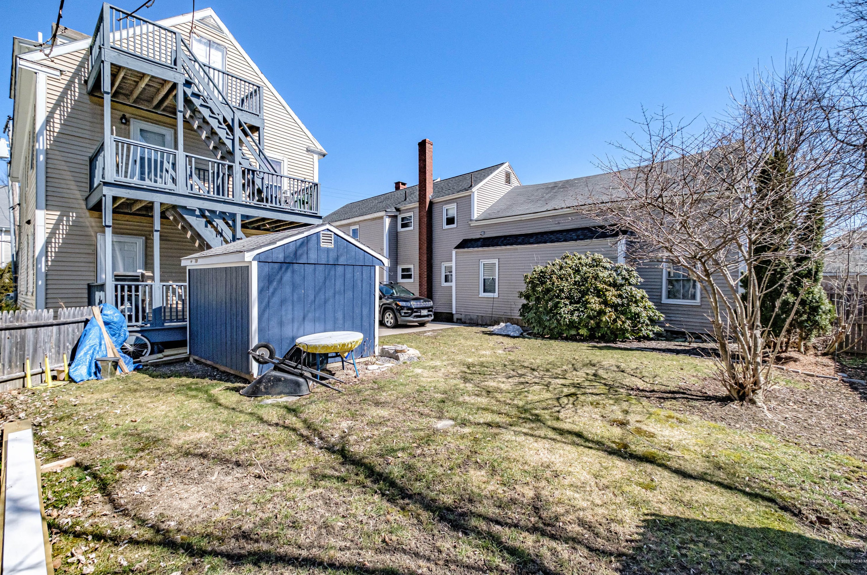 38 Pleasant St, Saco ME 04072-2739 exterior