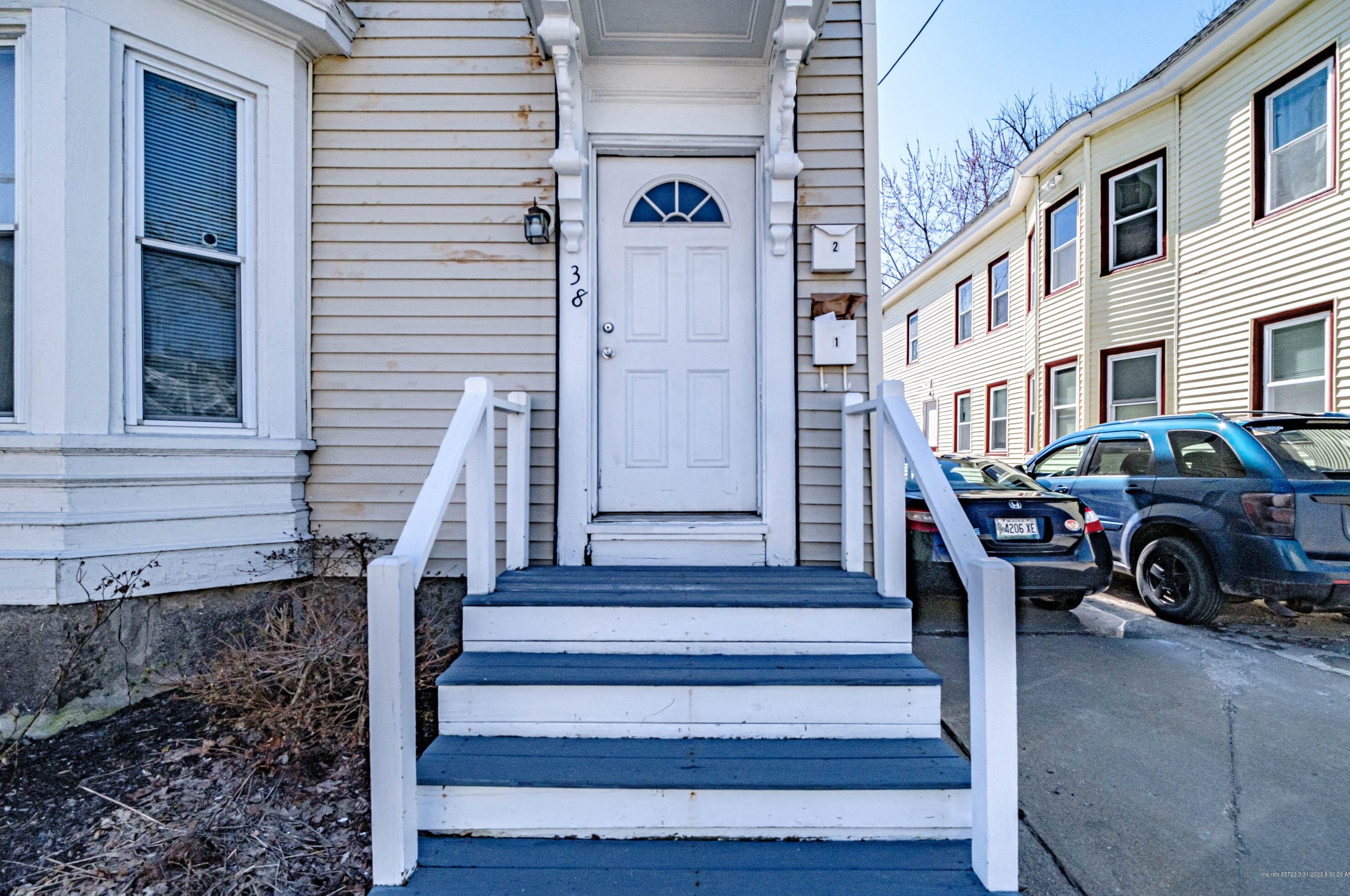 38 Pleasant St, Saco ME 04072-2739 exterior