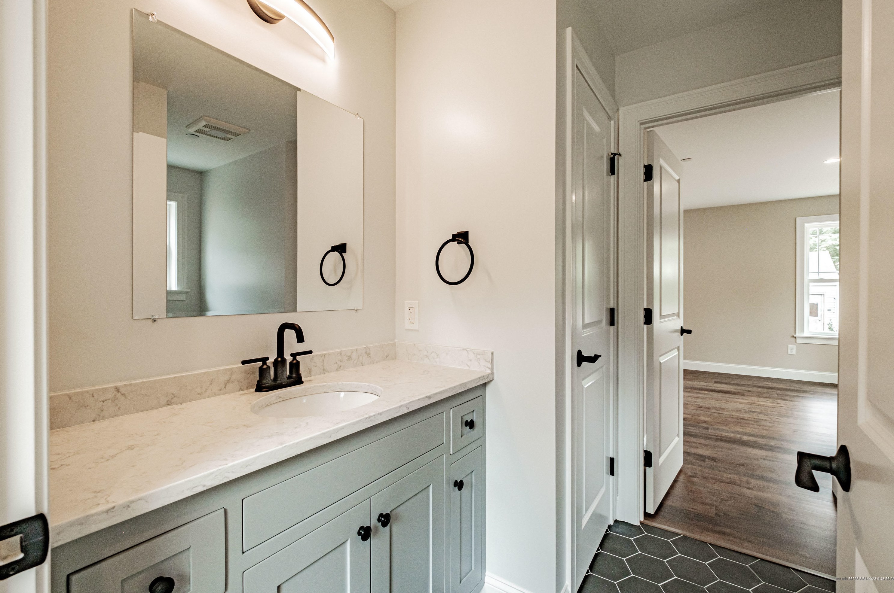 102 Brigham St, Portland ME  04106-3407 exterior