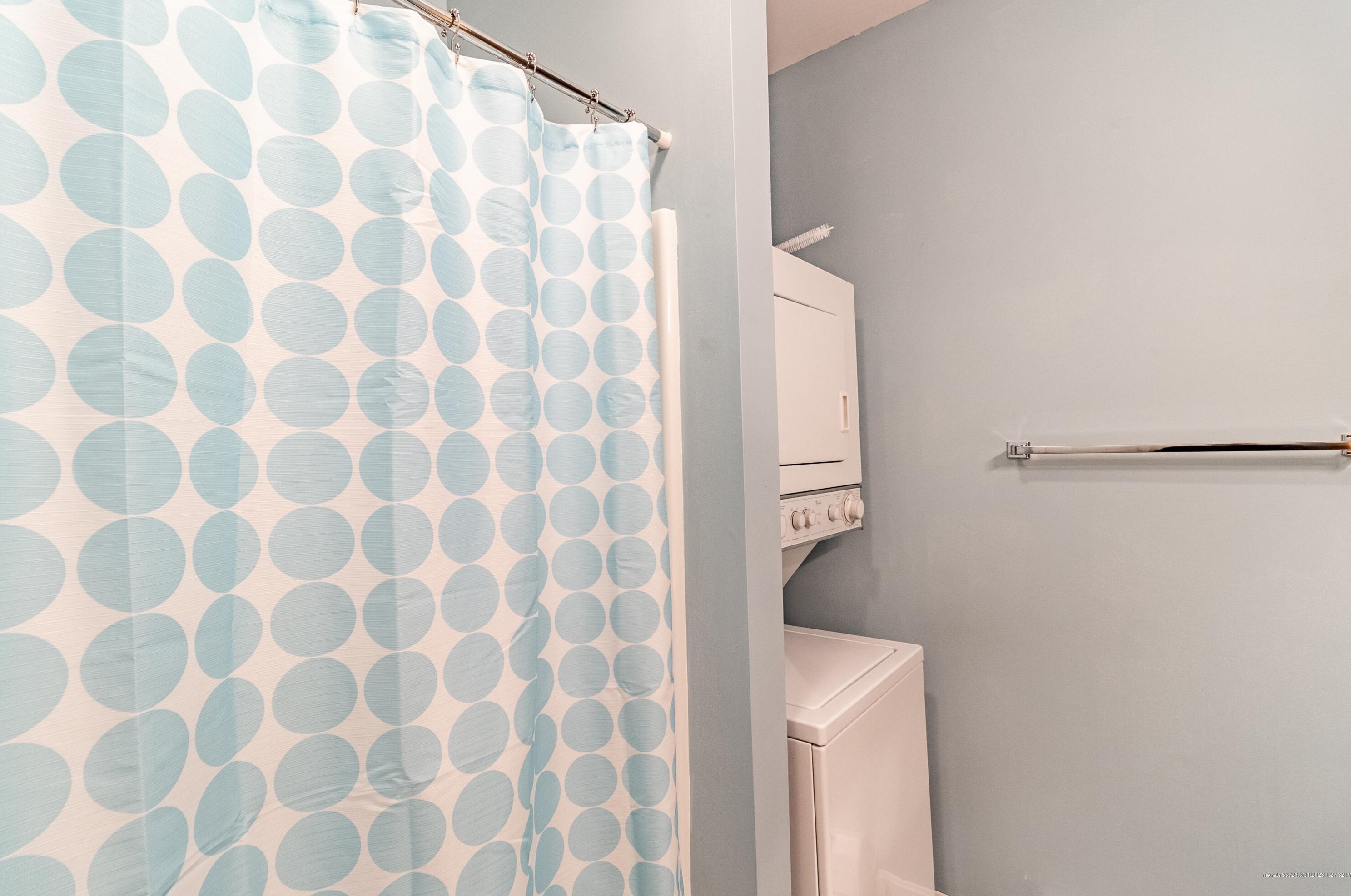 231 Cook St, Auburn ME  04210-5306 exterior