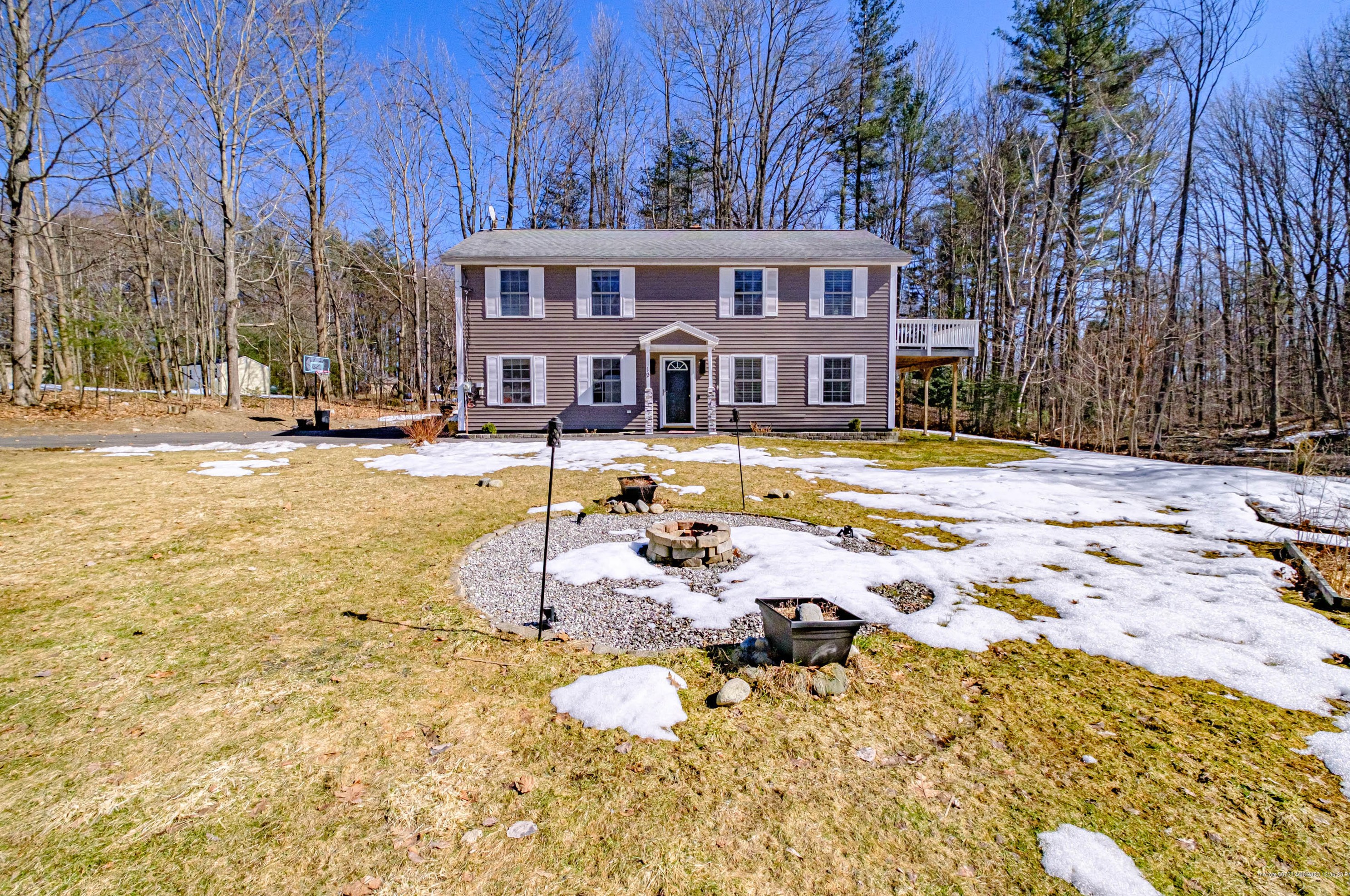 19 Holly Ln, Windham ME  04062-4152 exterior