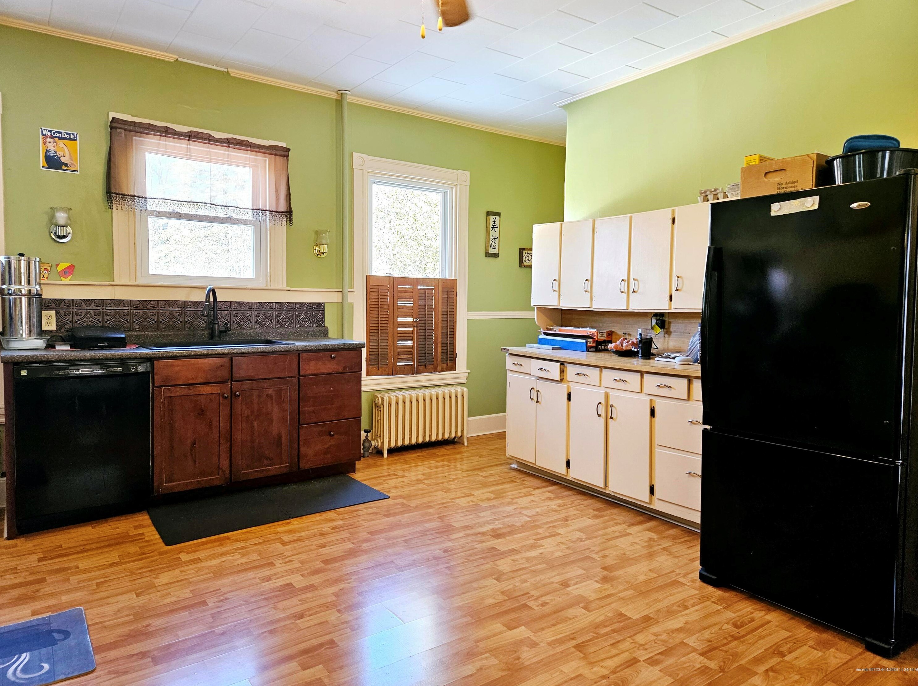 47 Railroad St, Clinton ME  04927-3208 exterior