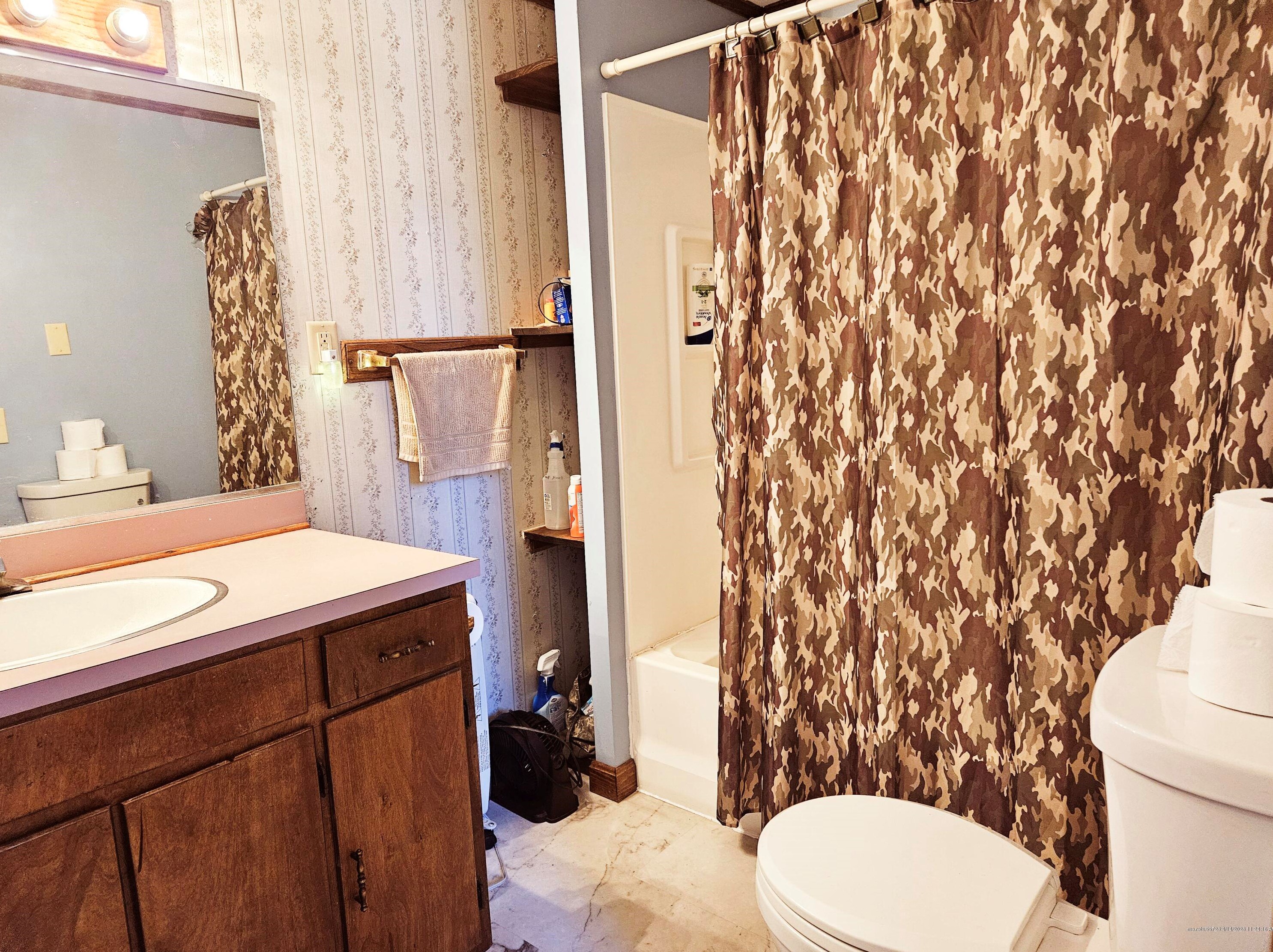 47 Railroad St, Clinton ME  04927-3208 exterior