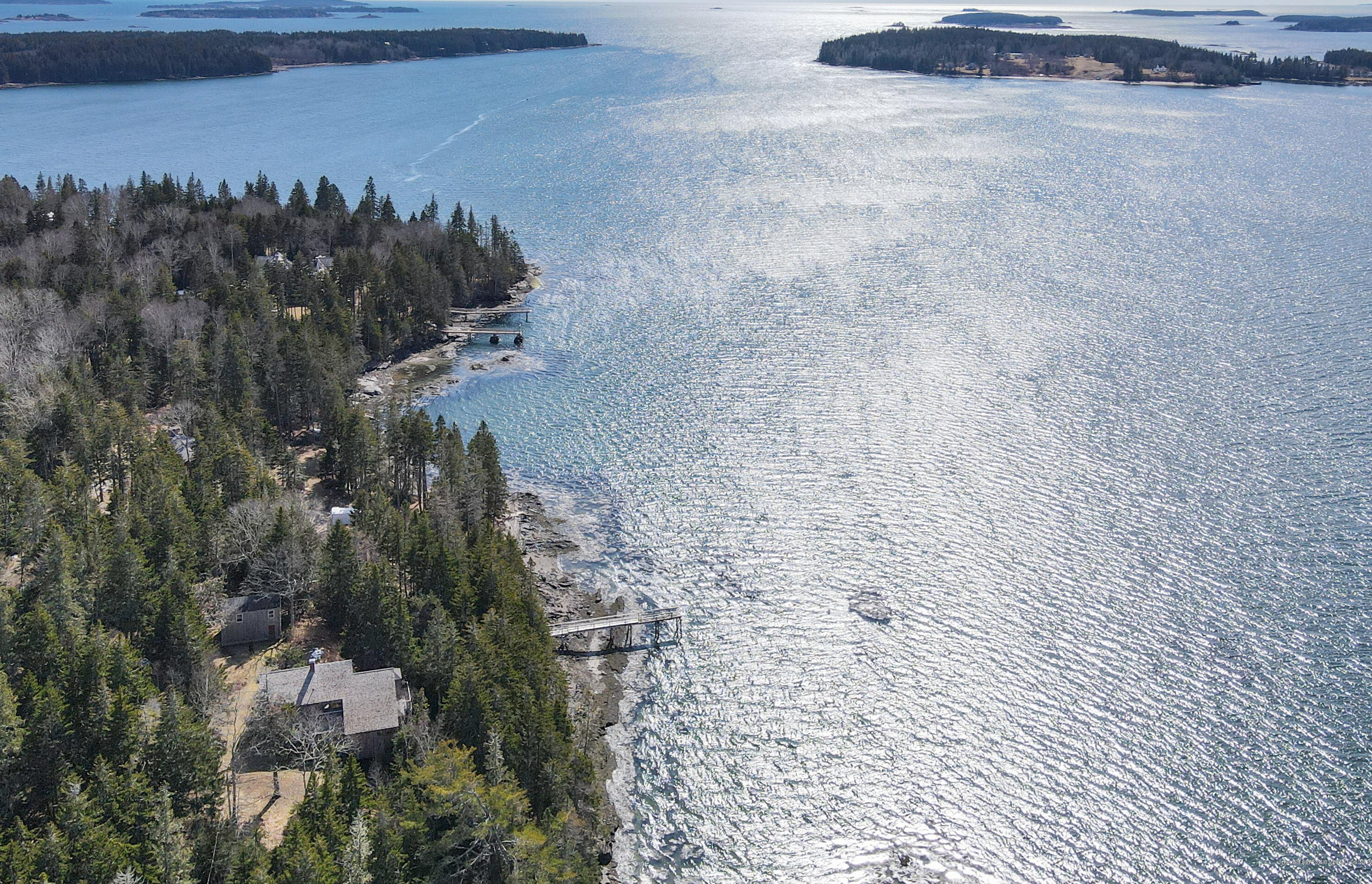 282 Davis Point Rd, Cushing ME 04563-3637 exterior