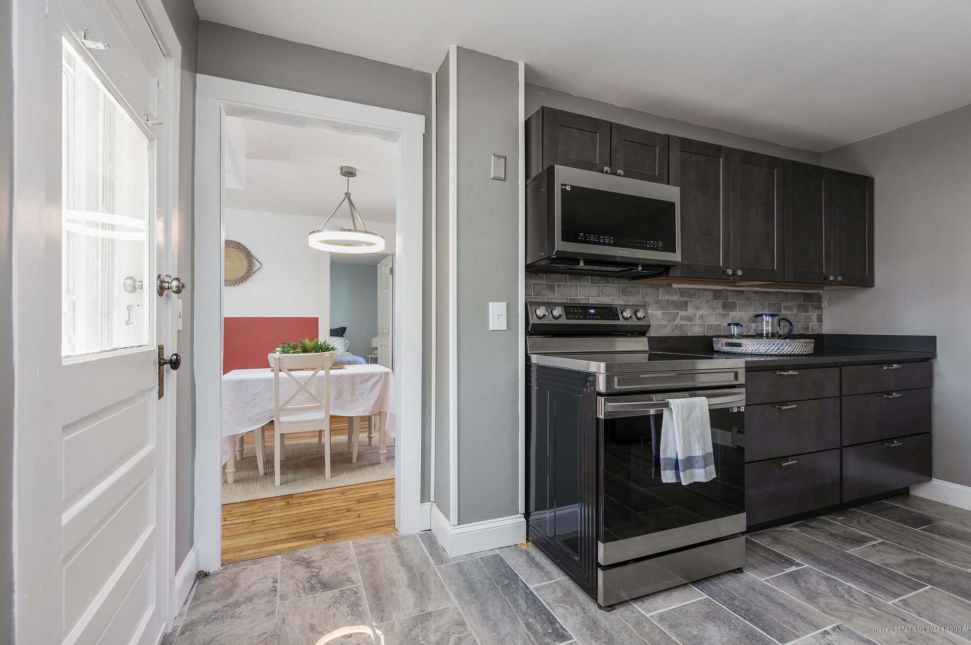 389 Saint John St, Portland ME  04102-2822 exterior