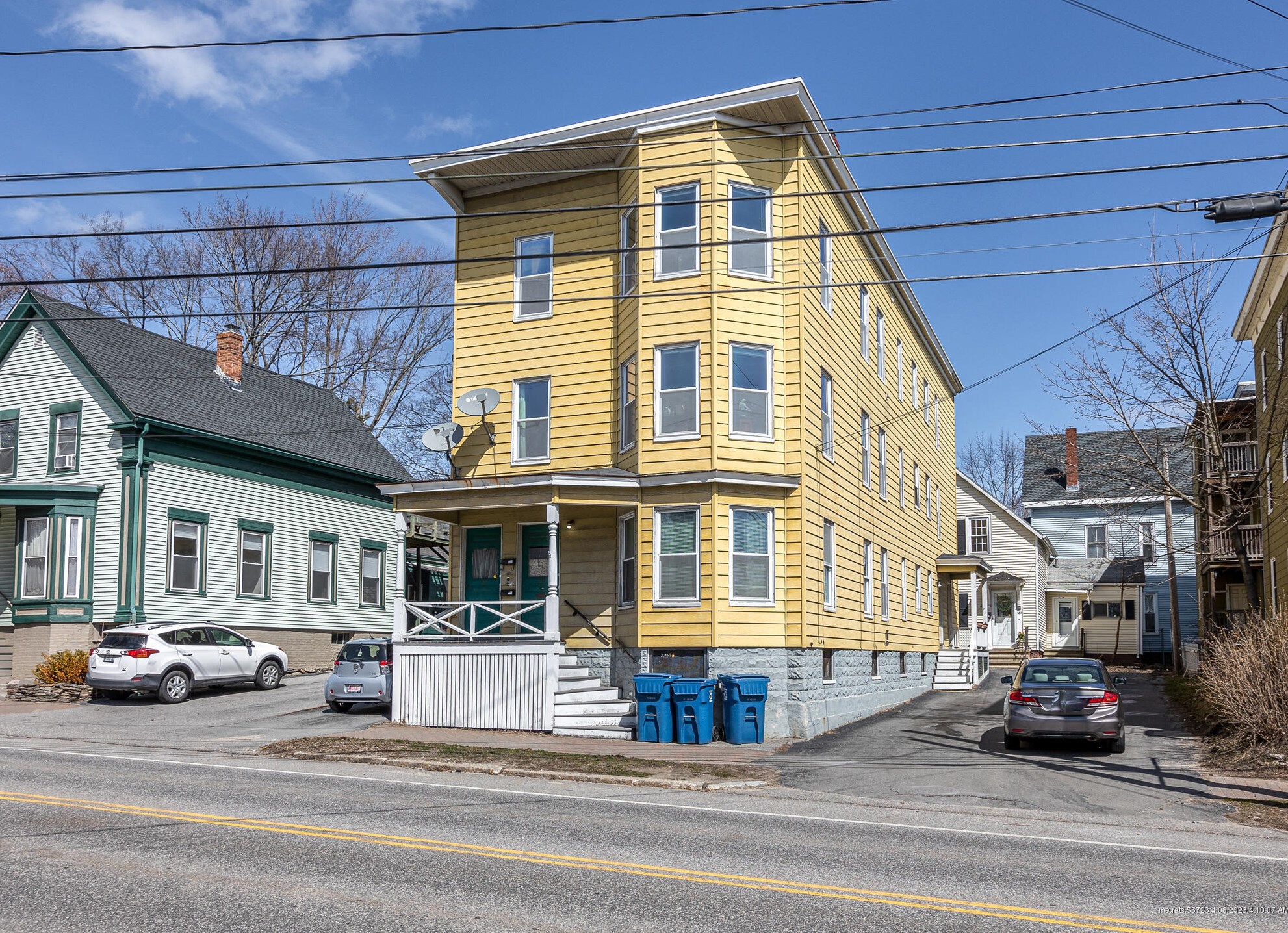 389 Saint John St, Portland ME  04102-2822 exterior