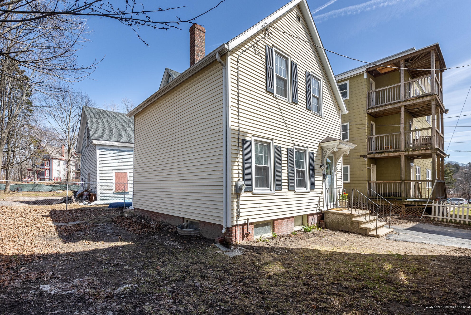 389 Saint John St, Portland ME  04102-2822 exterior