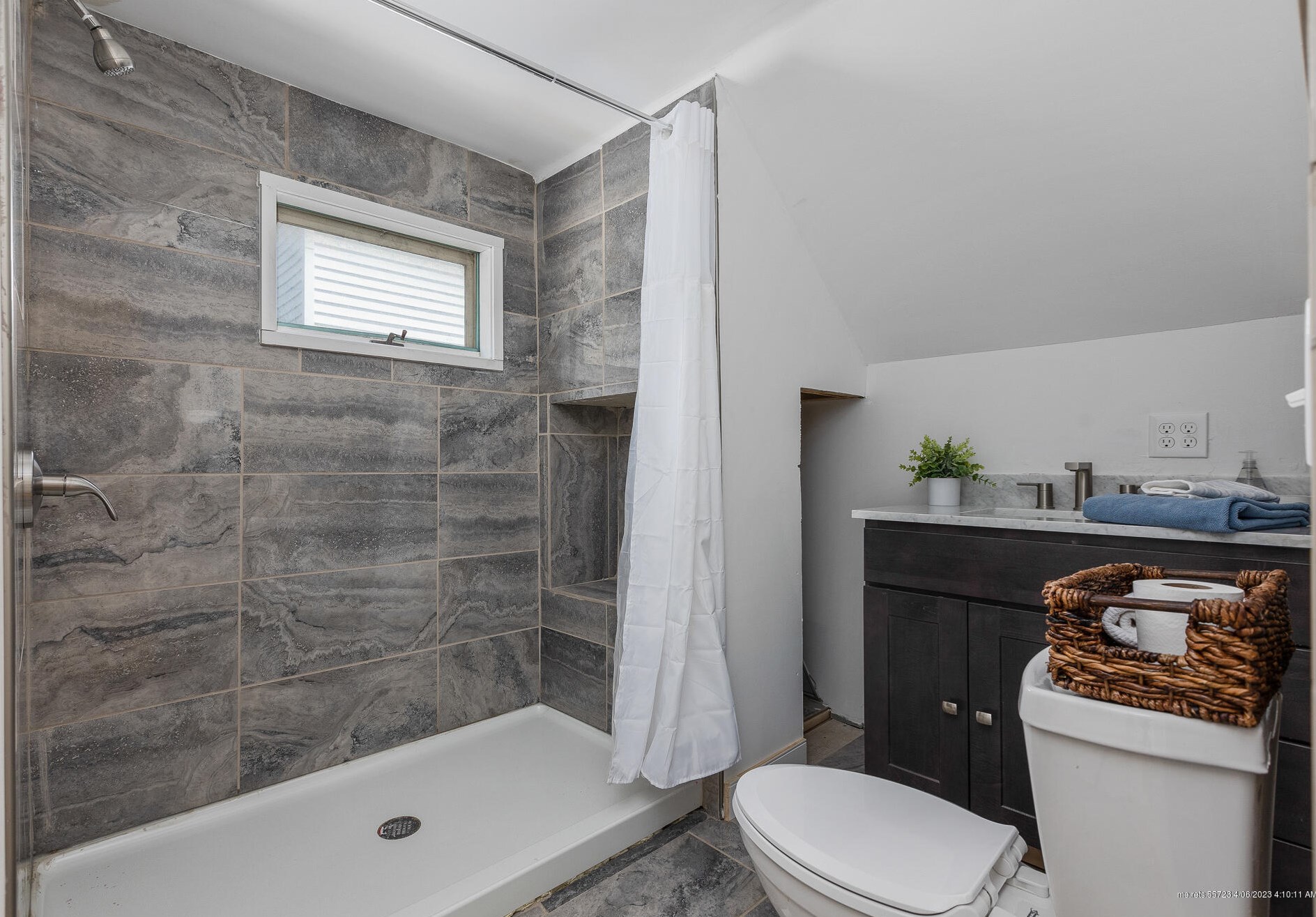 389 Saint John St, Portland ME  04102-2822 exterior