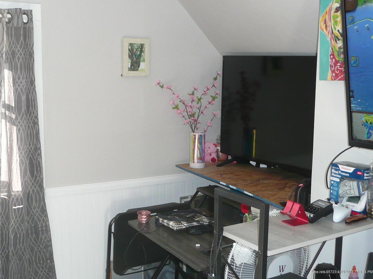 69 Union St, Sebec ME  04426-1121 exterior