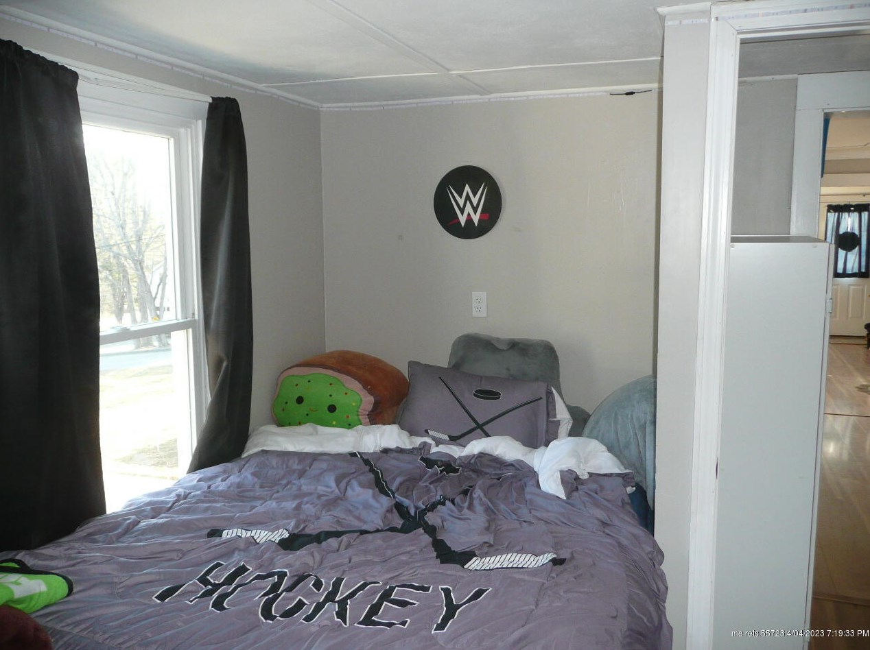 69 Union St, Sebec ME  04426-1121 exterior