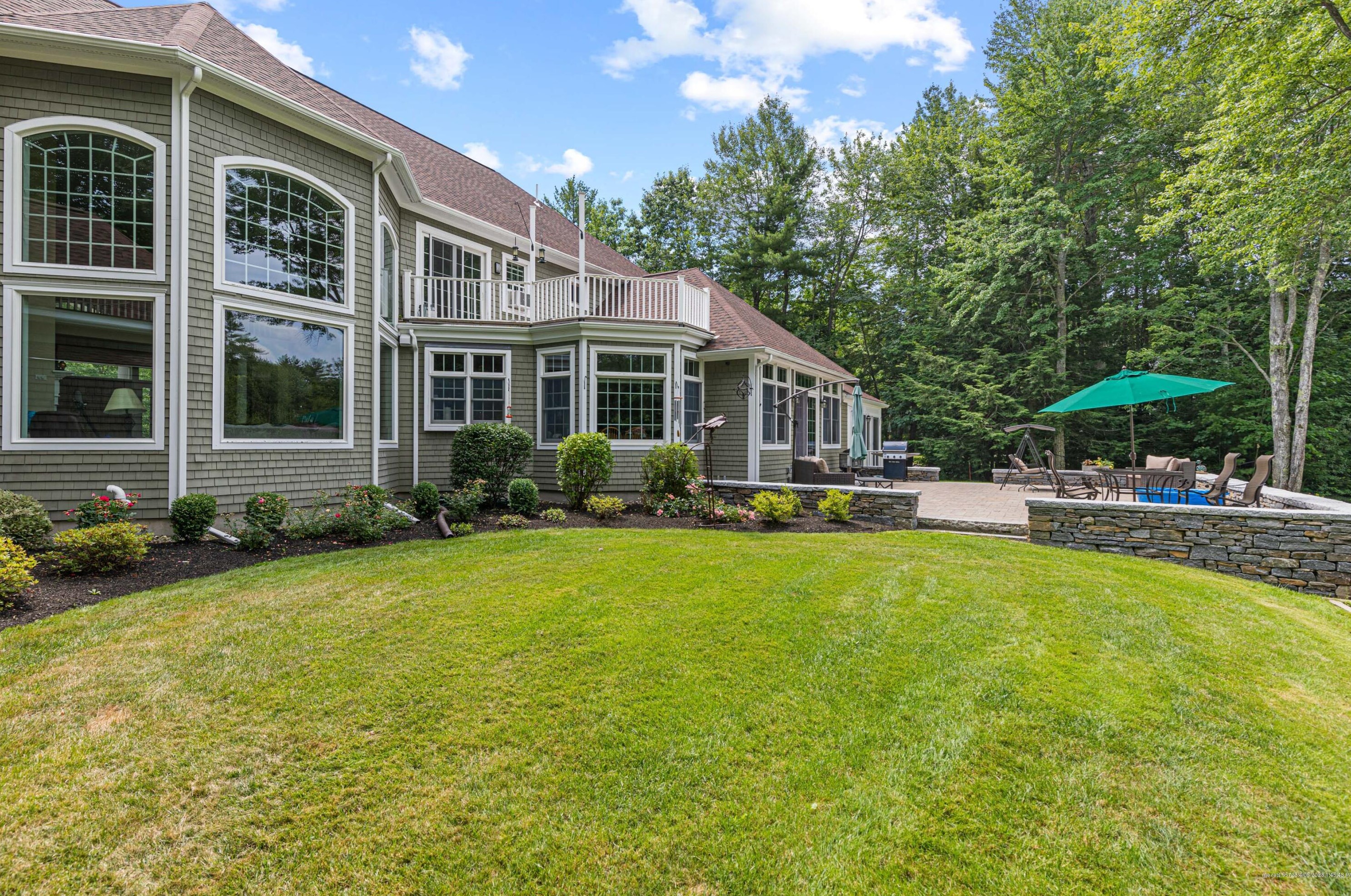 6 Baltusrol Cir, Portland ME  04105-1100 exterior