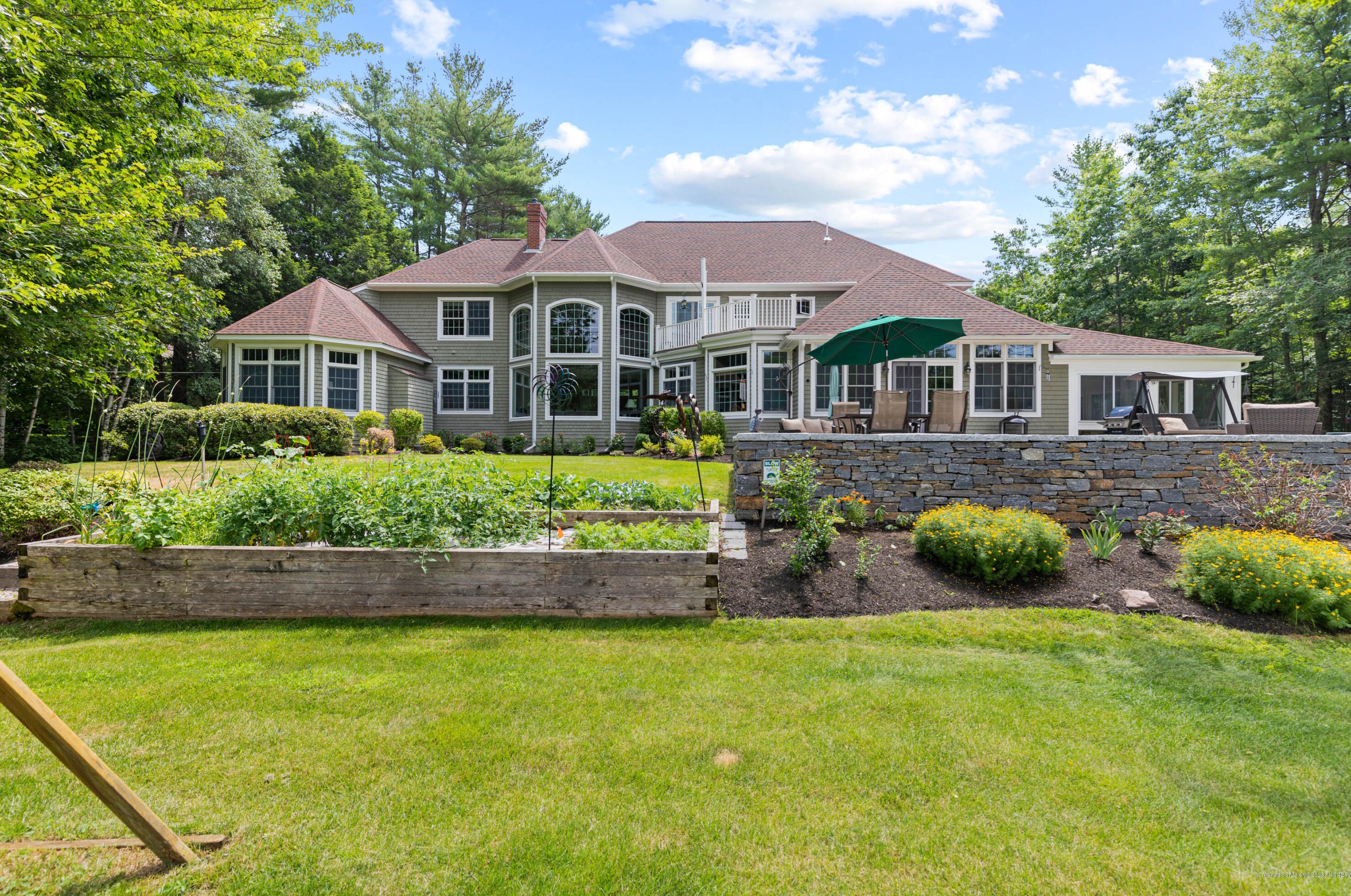 6 Baltusrol Cir, Portland ME  04105-1100 exterior