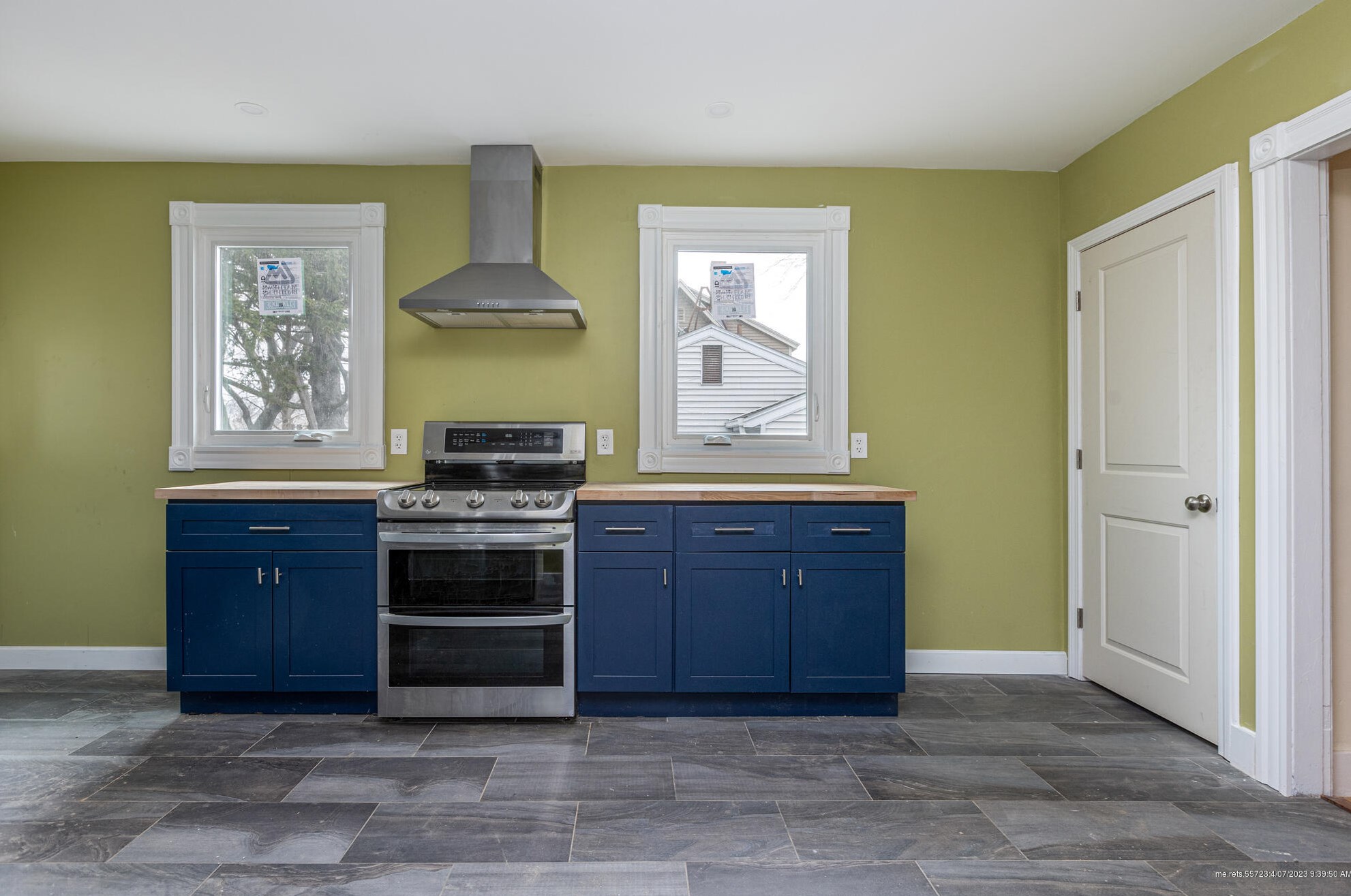 36 Cornell St, Portland ME  04106-6147 exterior