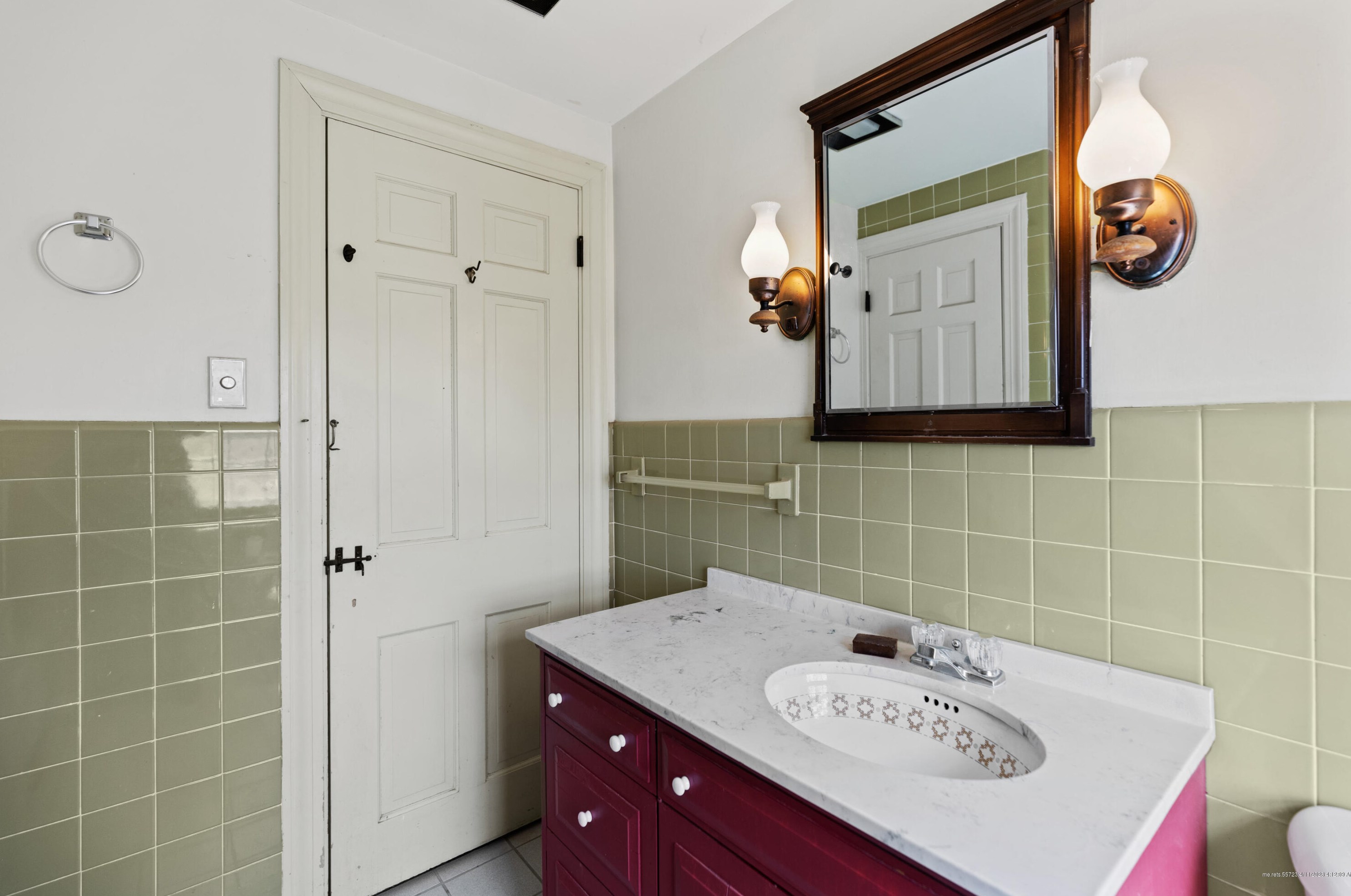 9 West Cir, Portland ME  04105-1110 exterior