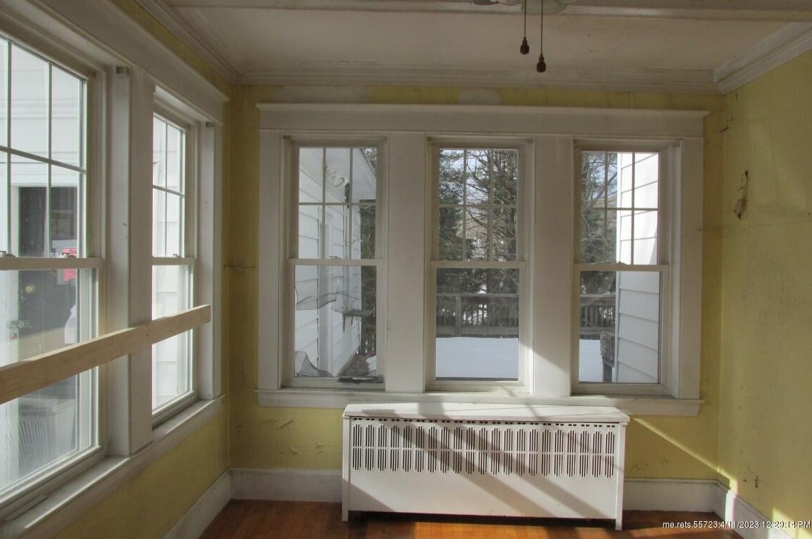 228 Winter St, Auburn ME  04210-5144 exterior