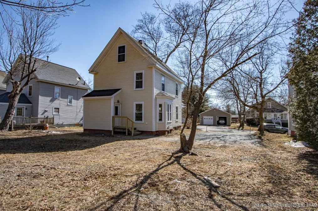 163 7th St, Bangor ME  04401-5924 exterior