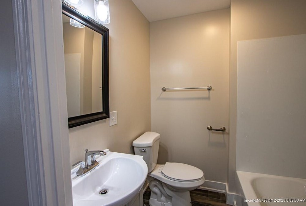163 7th St, Bangor ME  04401-5924 exterior