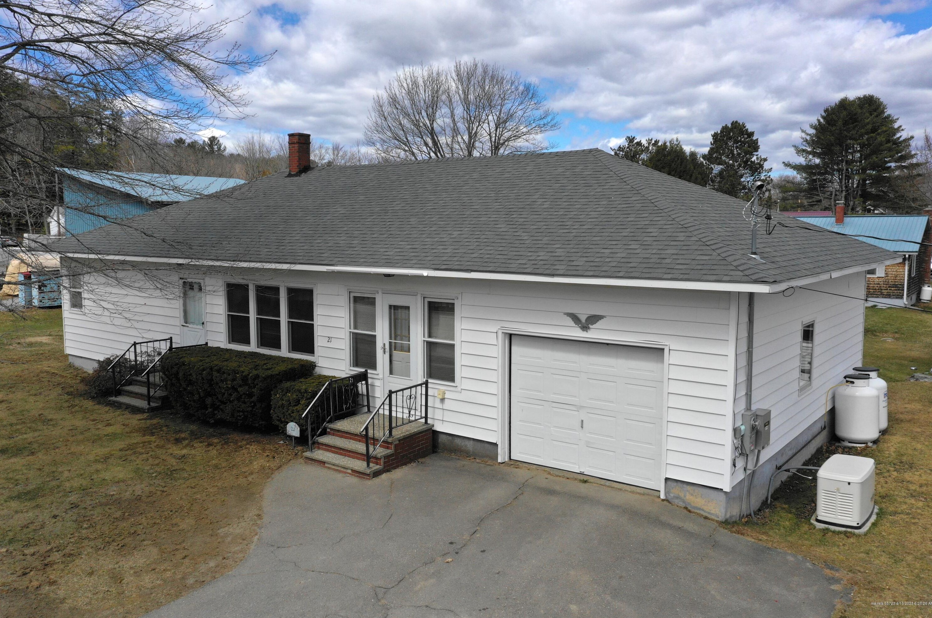 21 Dartmouth St, Old Town ME  04468-1815 exterior