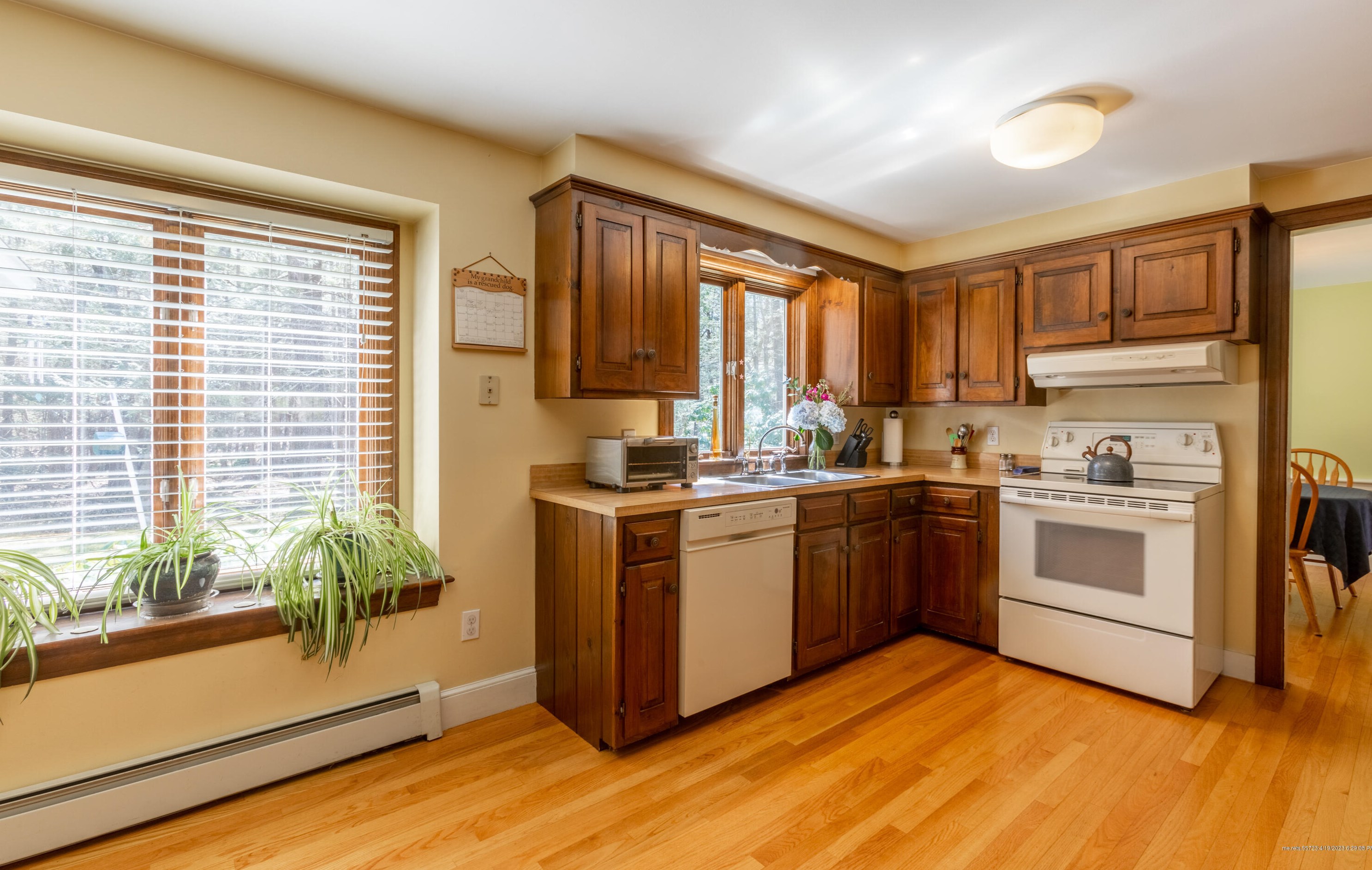 21 Bayview Ter, Saco ME  04072-1750 exterior