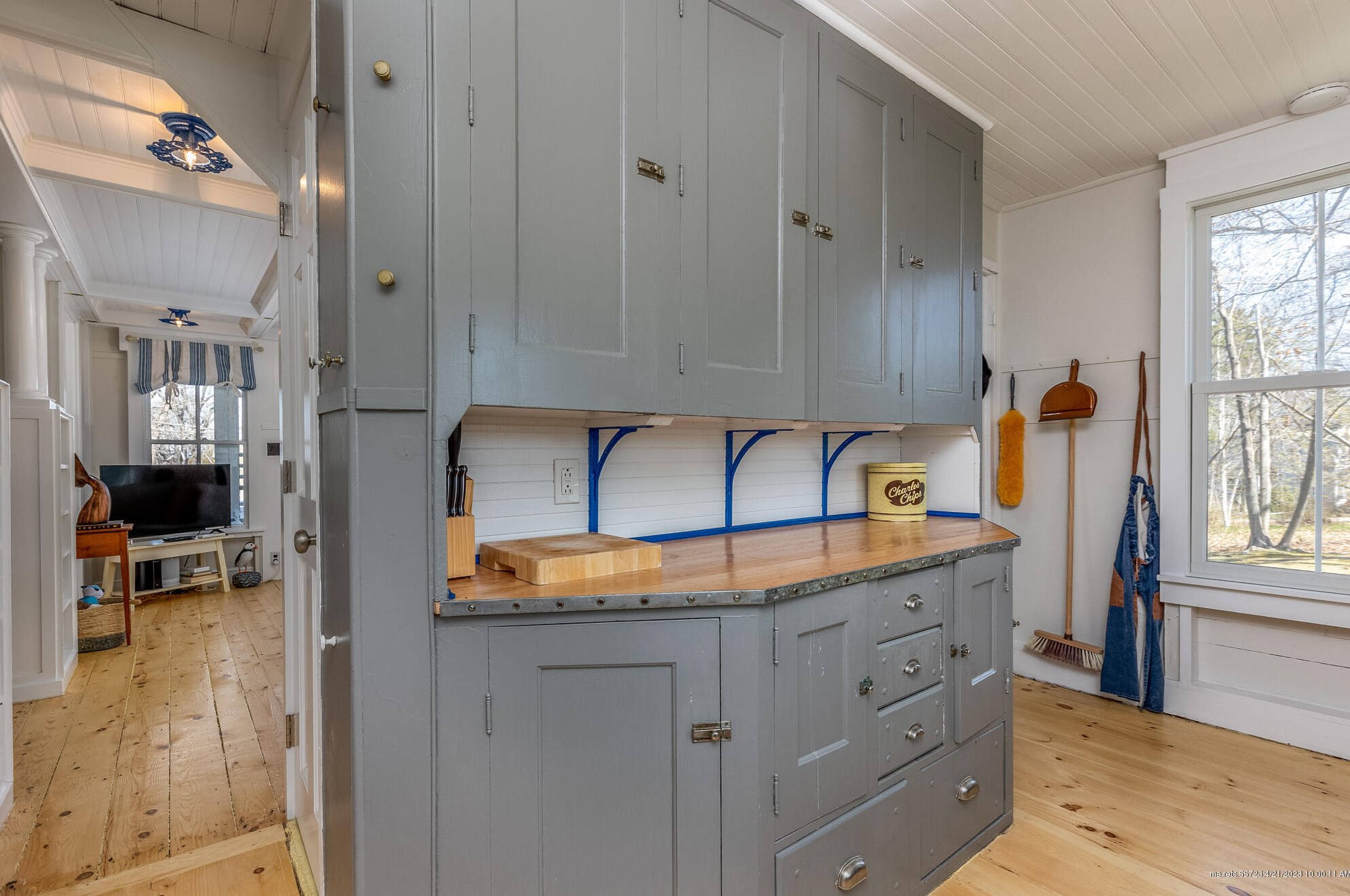 224 Pleasant Ave, Portland ME  04108-6227 exterior