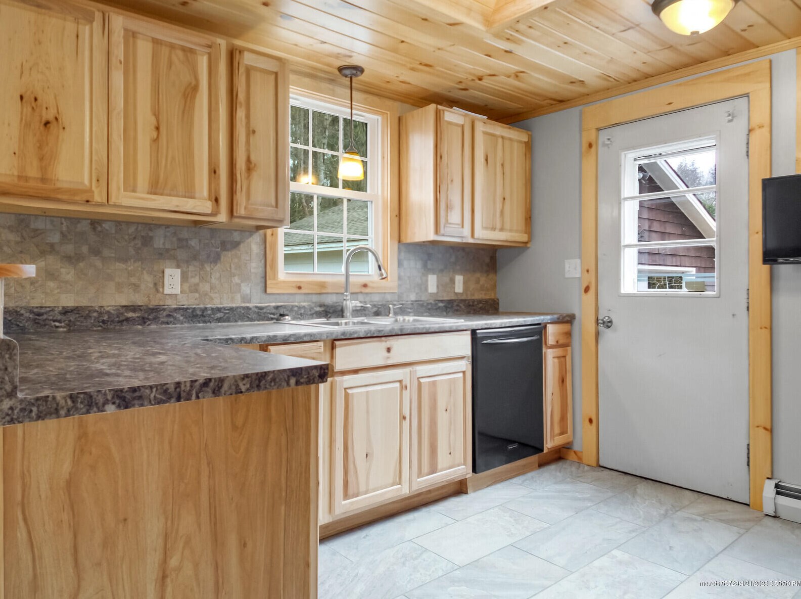 45 Parkview Ter, Augusta ME  04330-7938 exterior