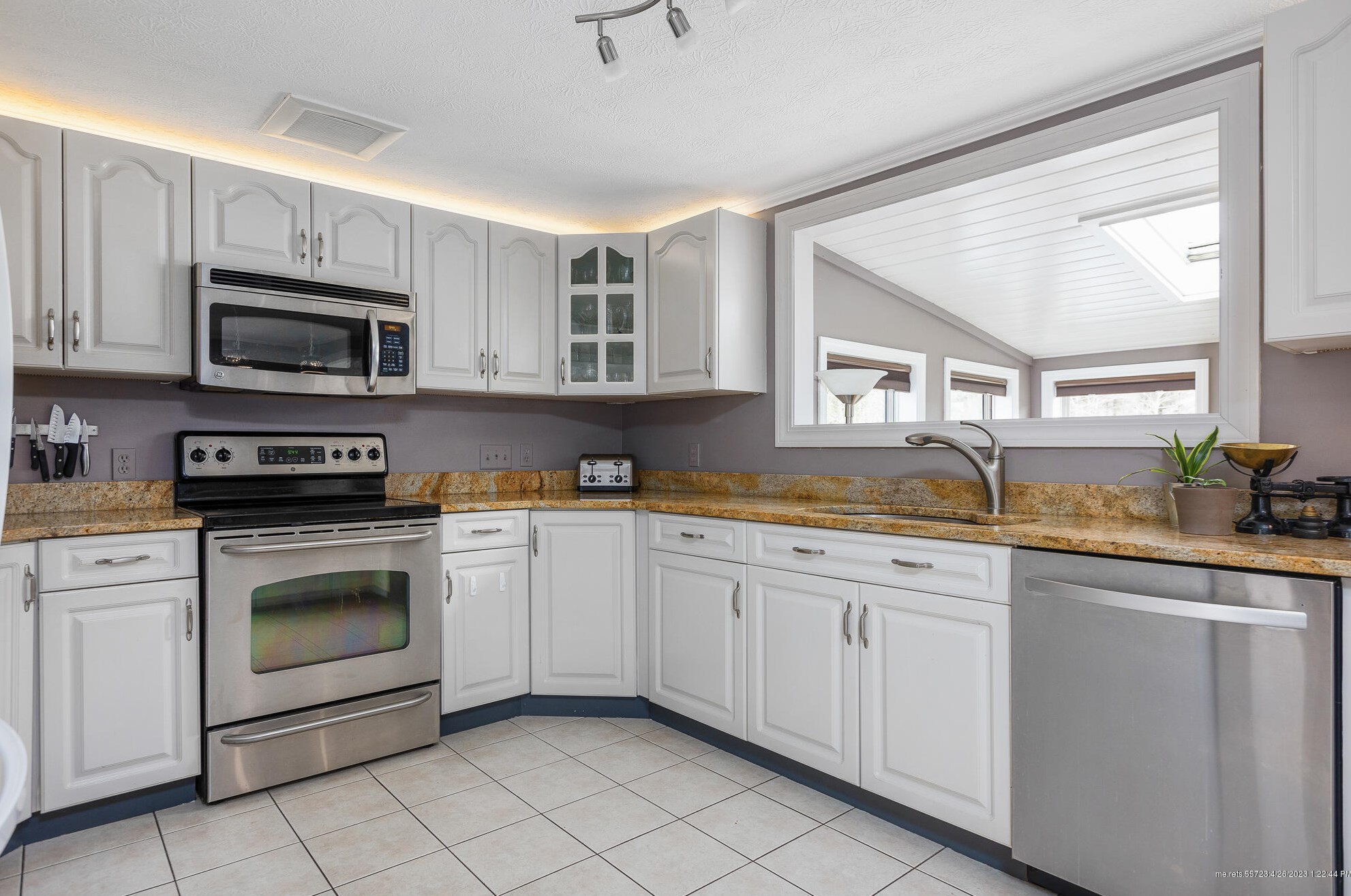 48 Alice St, Portland ME  04103-2214 exterior