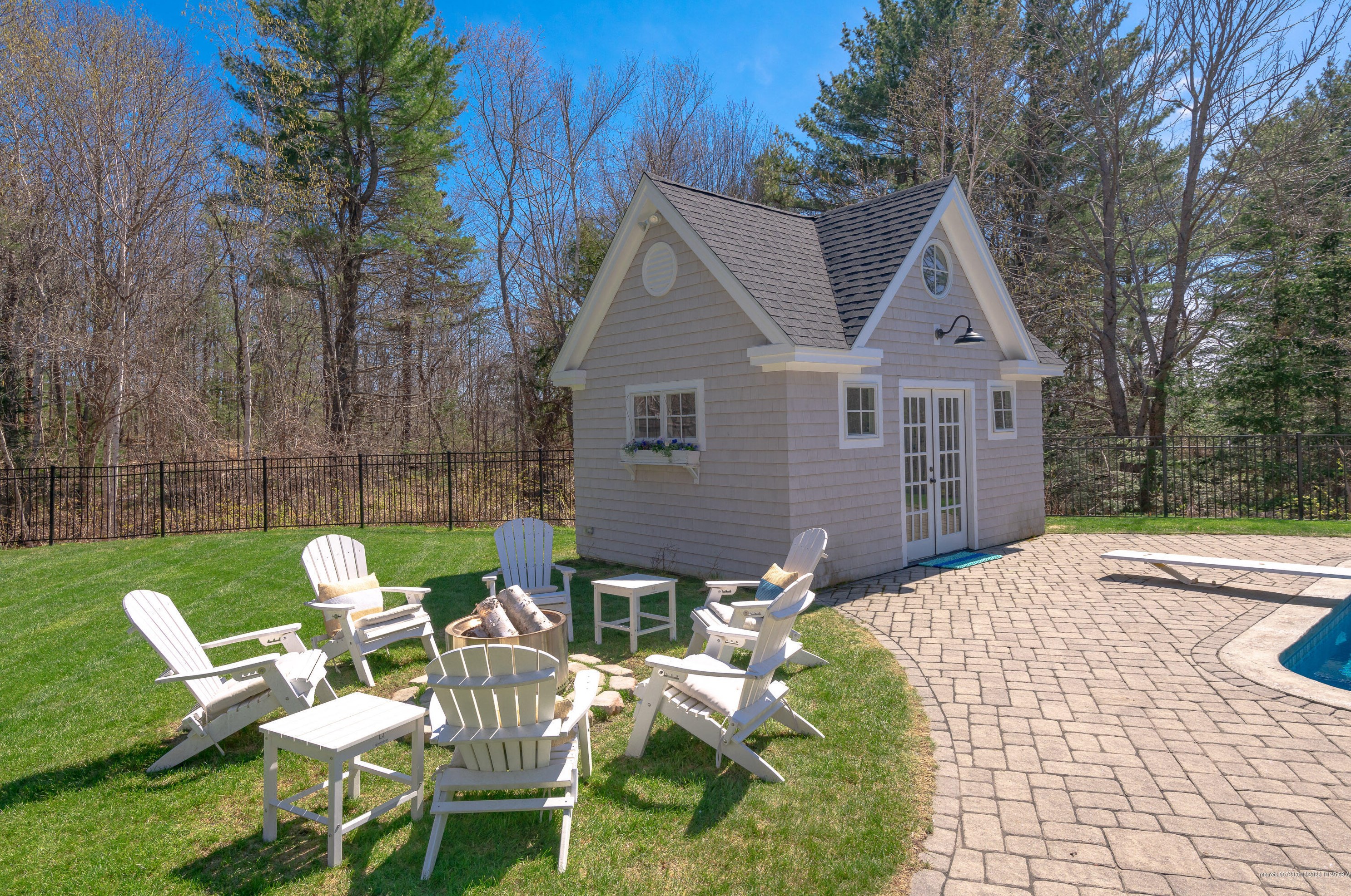 2 Cardinal Ln, Portland ME  04107-5123 exterior