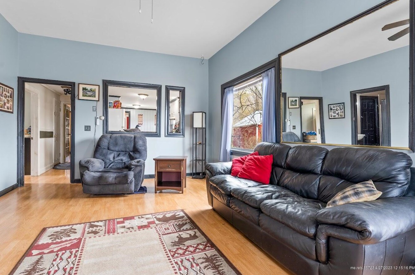 1139 Main St, Readfield ME  04355-3511 exterior