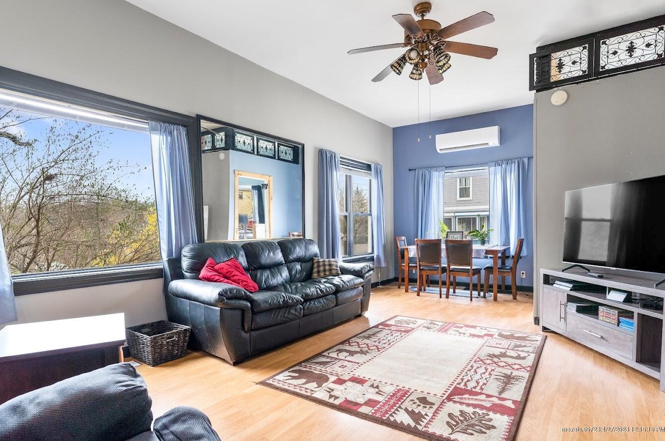 1139 Main St, Readfield ME  04355-3511 exterior