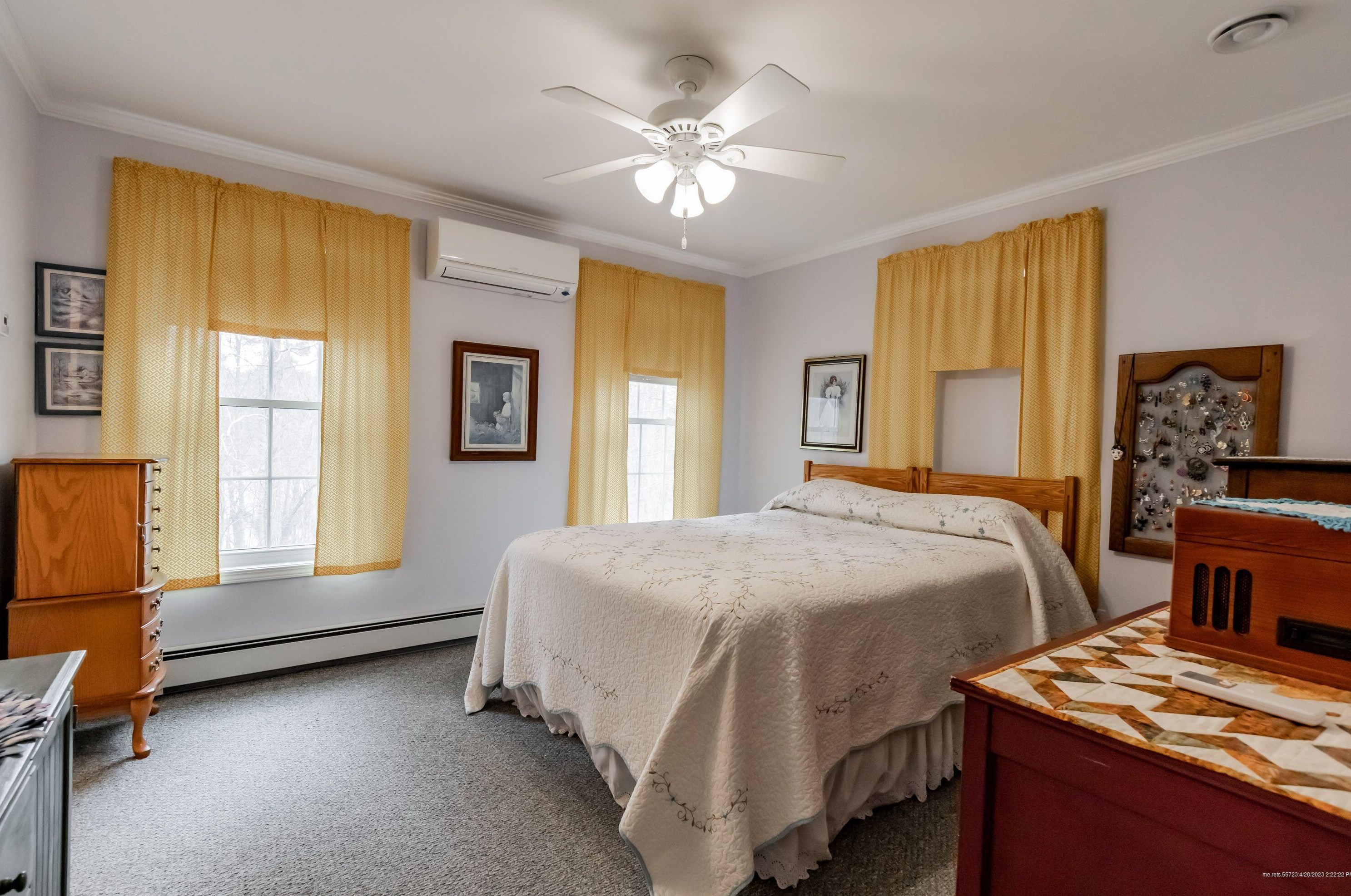 12 Hamilton Way, Limerick ME  04048-3834 exterior