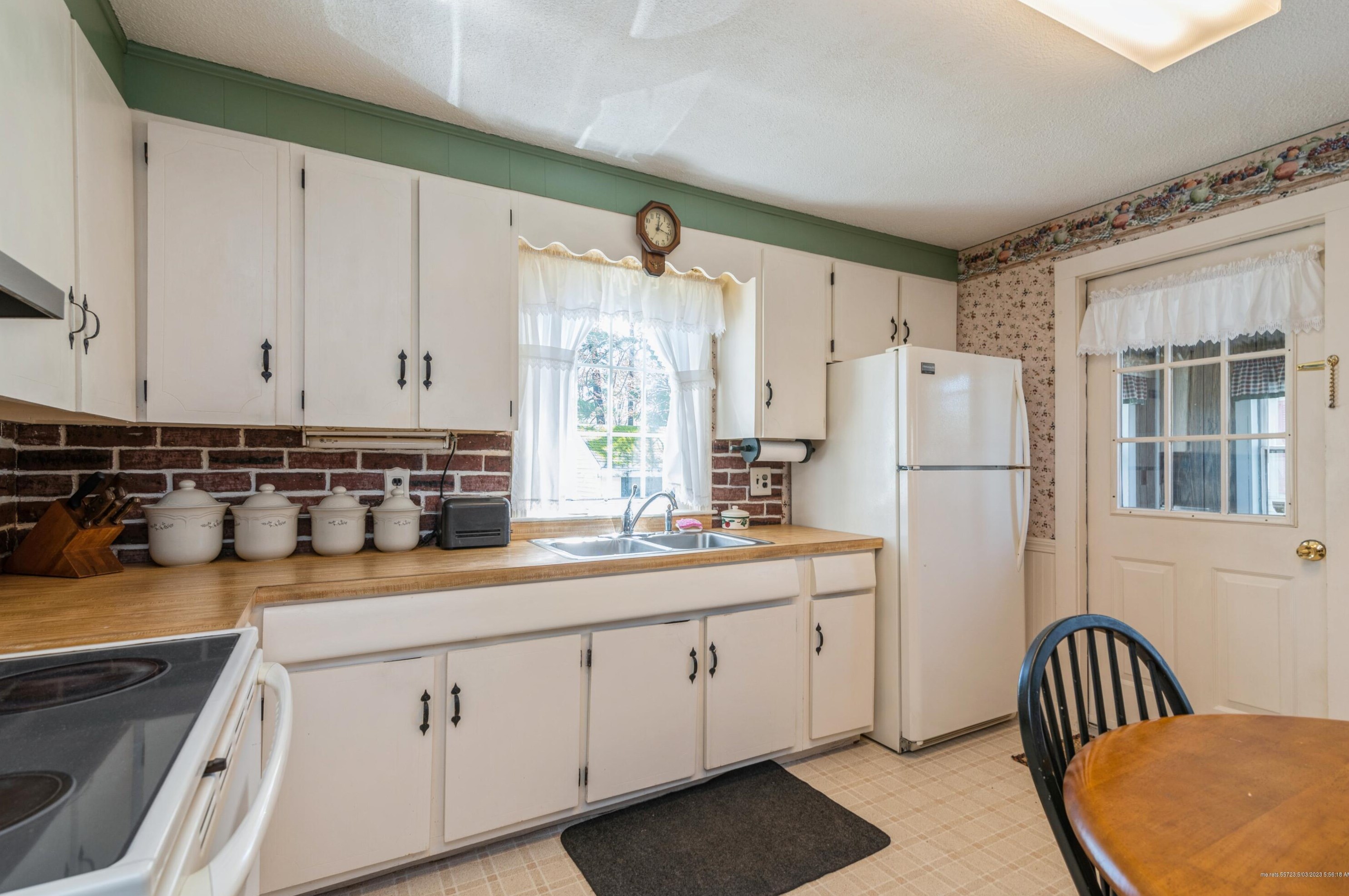 27 Franklin St, Saco ME  04072-2504 exterior