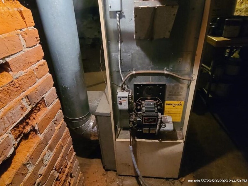 18 Rowell St, Madison ME  04950-1212 exterior